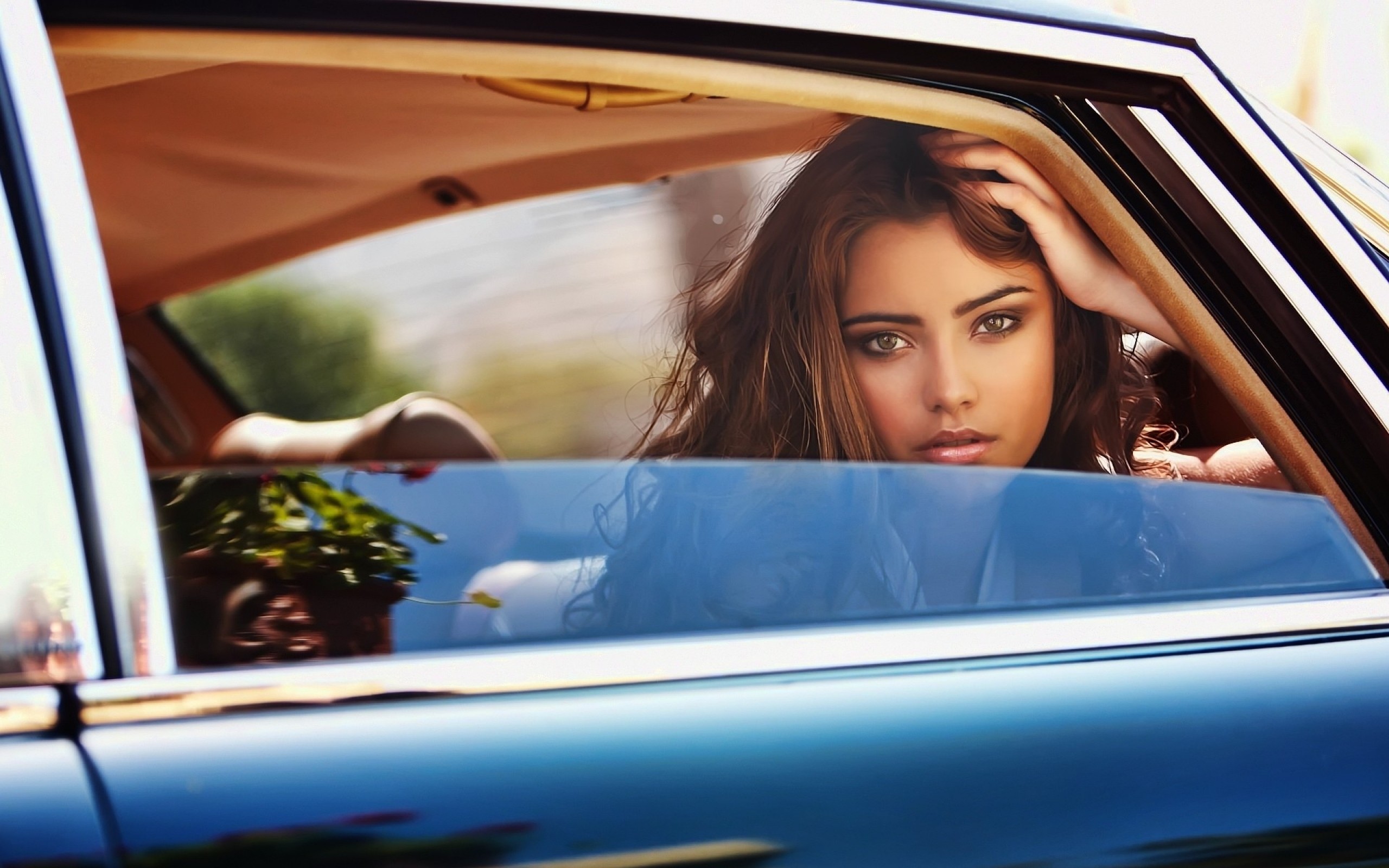 Women Brunette Car Looking At Viewer Women With Cars Airbrushed Nataniele Ribeiro 2560x1600