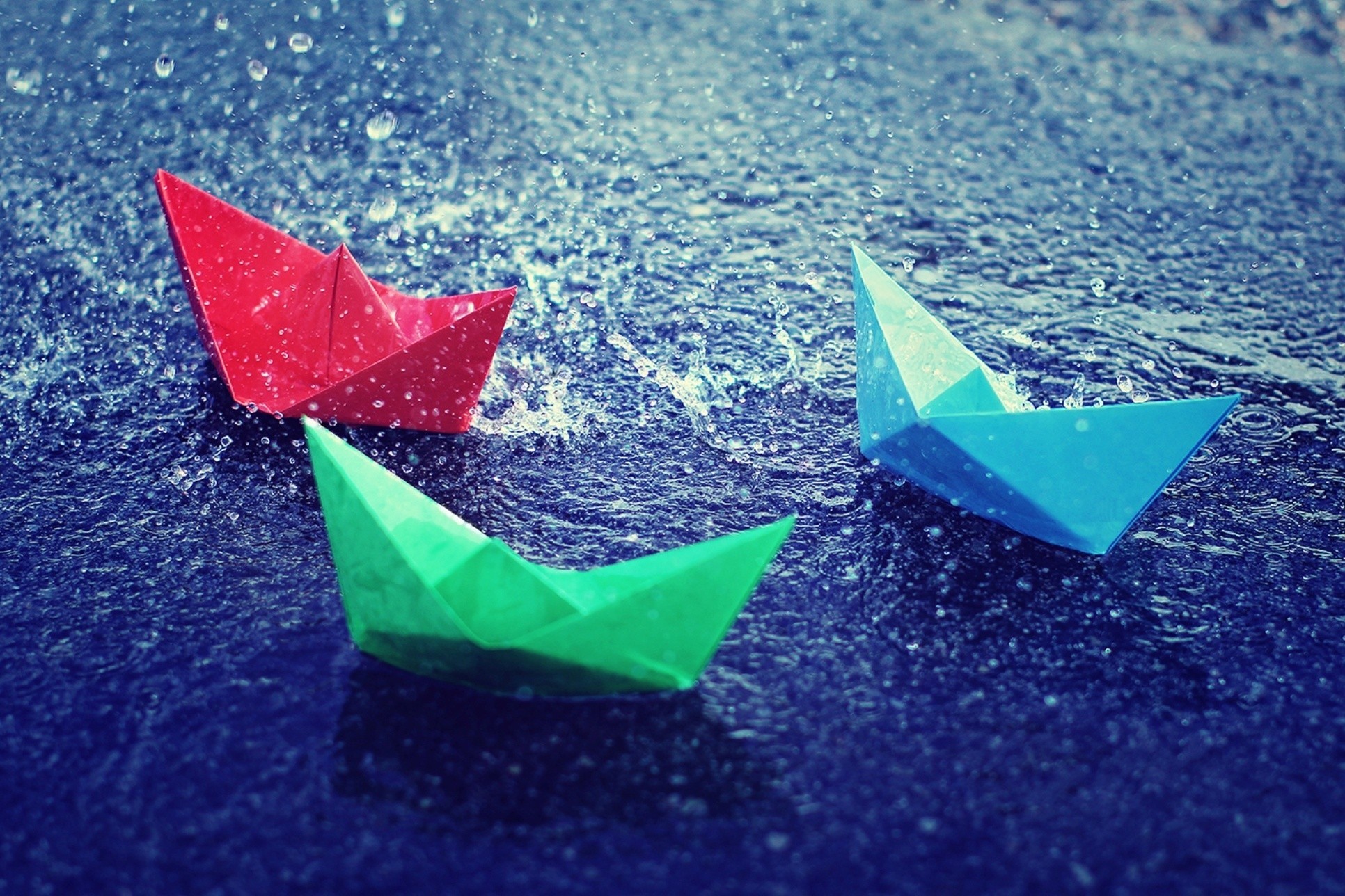 Paper Boats Water Water Drops Splashes Puddle Rain Cyan Green Red 1932x1288