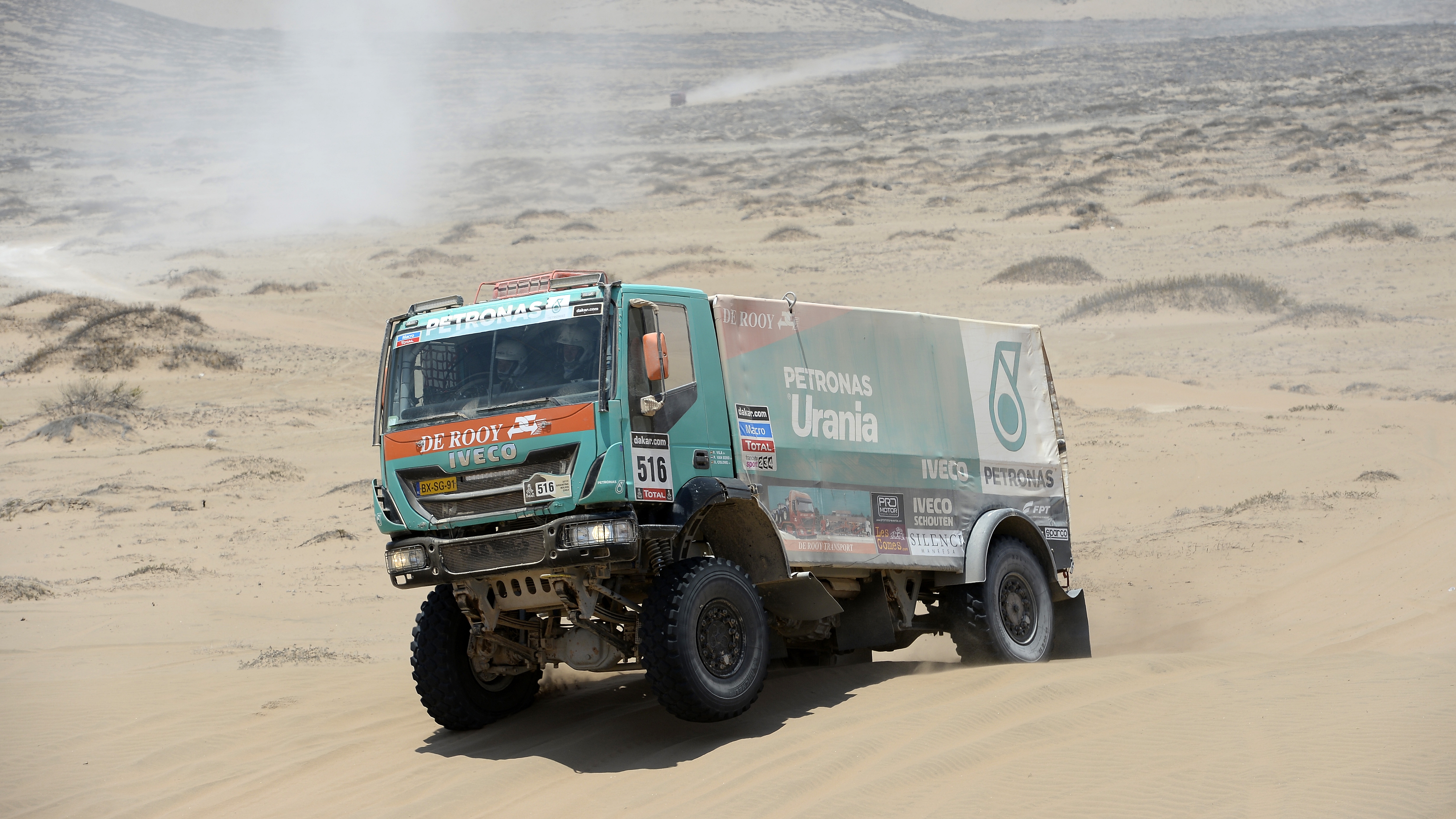 Iveco 4950x2784