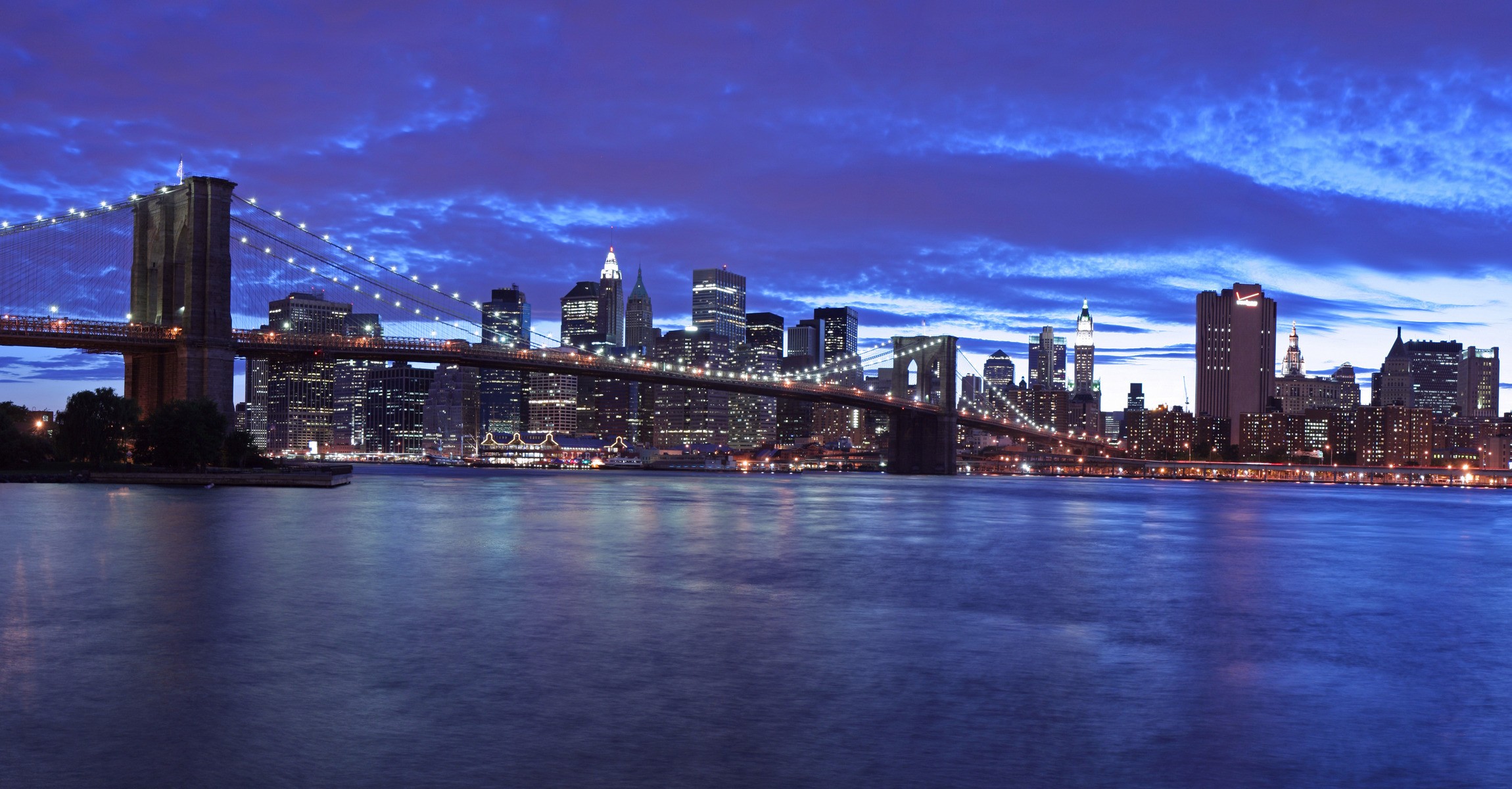 Cityscape New York City Brooklyn Bridge 2300x1200