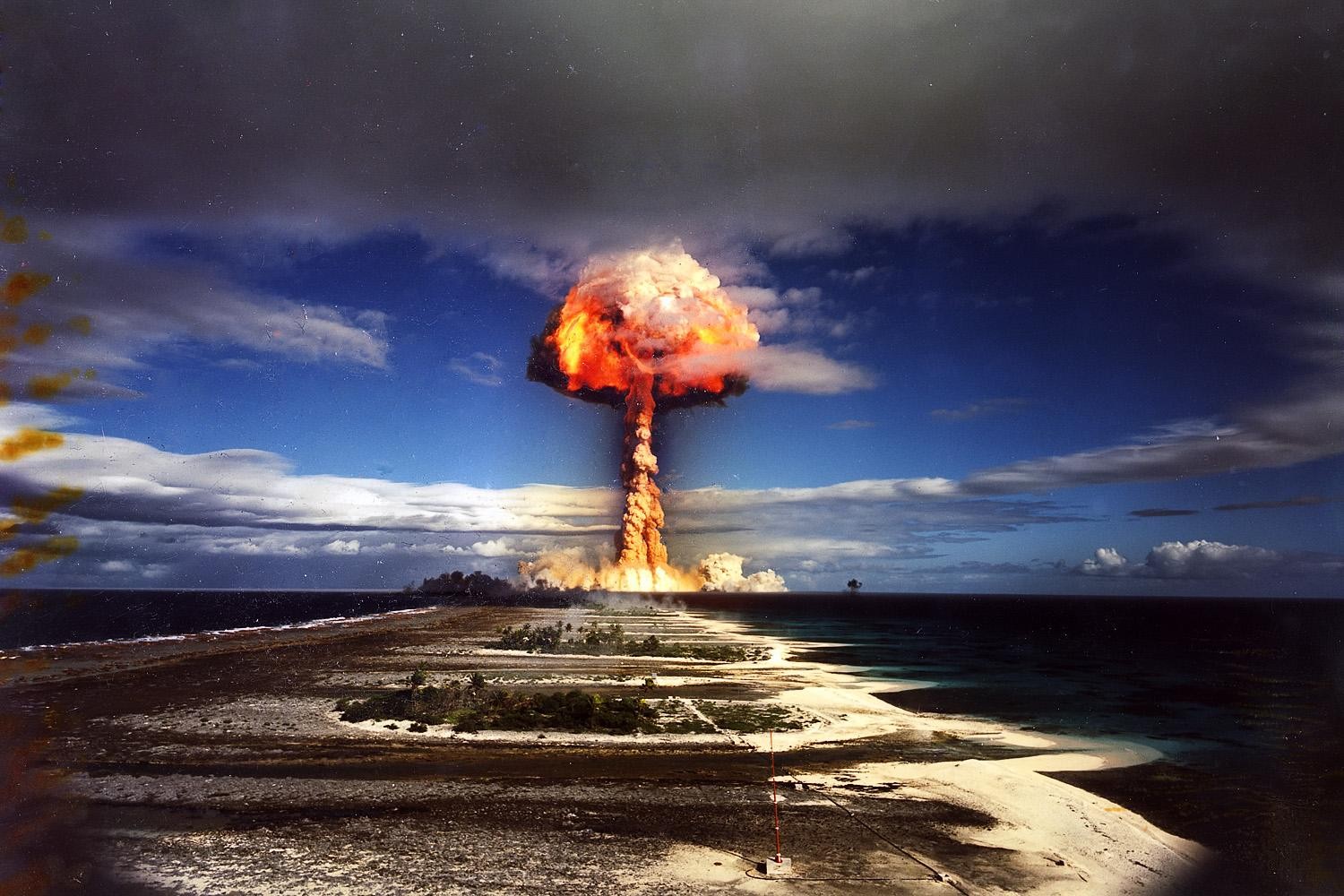 Atomic Bomb Apocalyptic 1500x1000