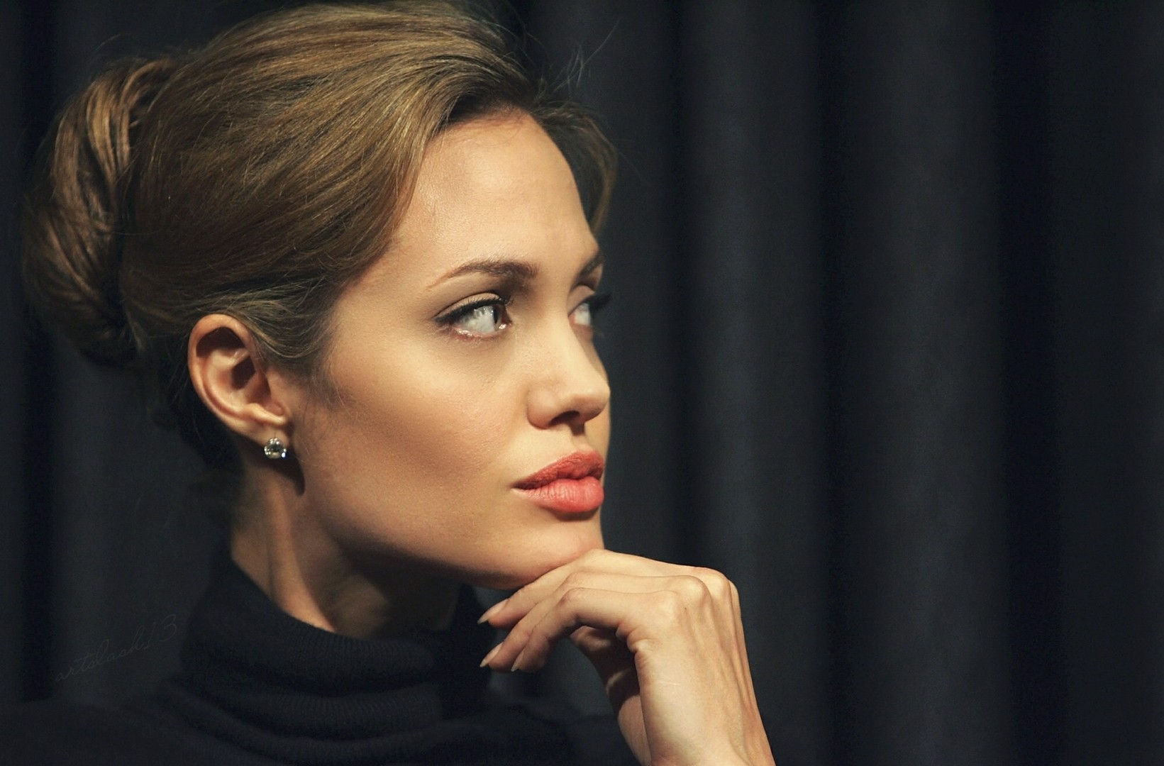 Angelina Jolie Actress Women Brunette Hairbun Profile Looking Away Thinking Ear Studs Portrait 1641x1080