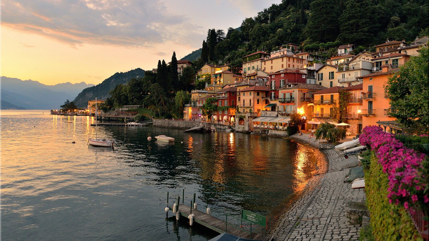 Sunset Italy Water 1366x768