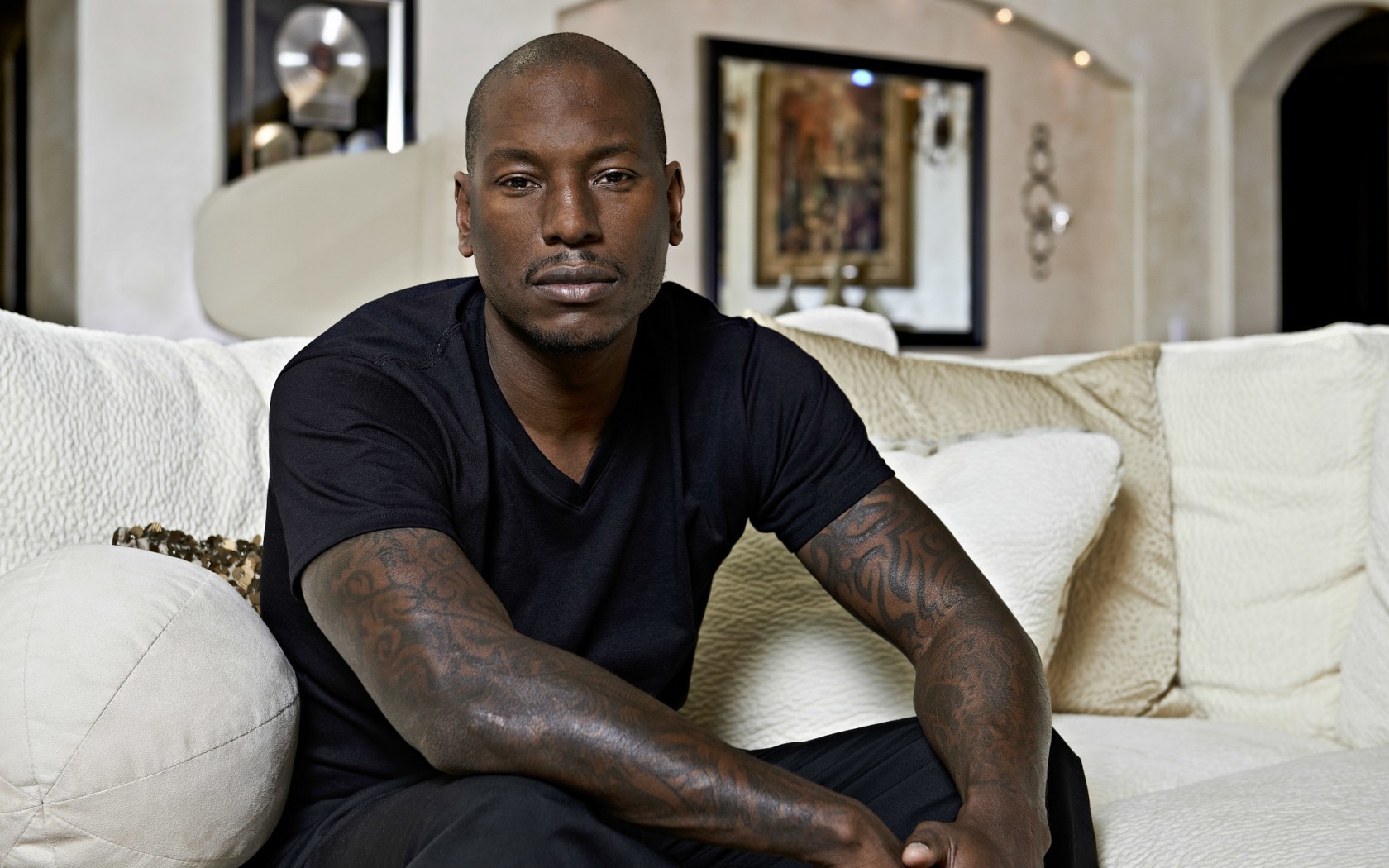 Tyrese Gibson Tattoo Sitting Emotion Father Men 1680x1050