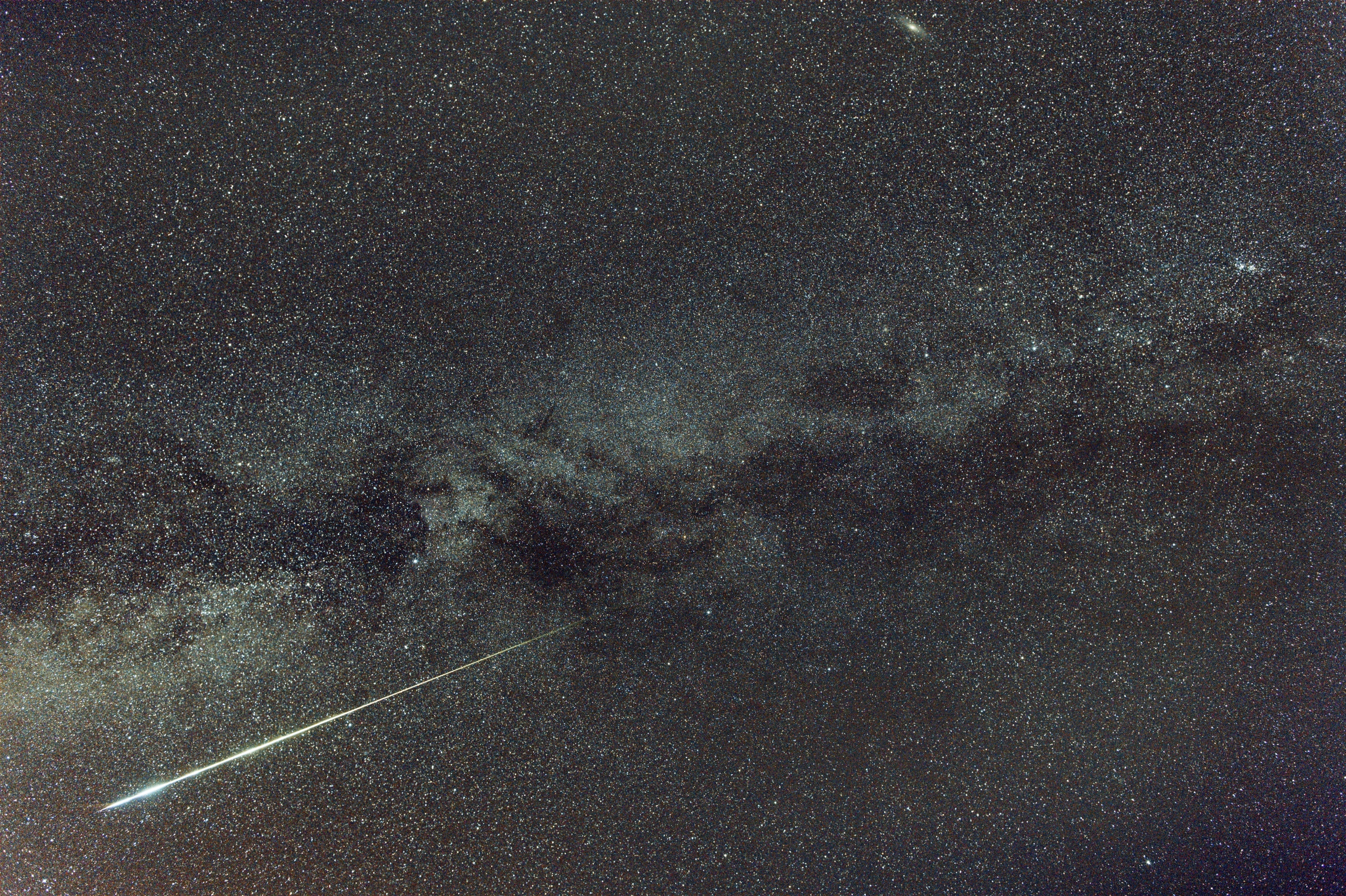 Meteor Sky Stars Milky Way 2817x1876