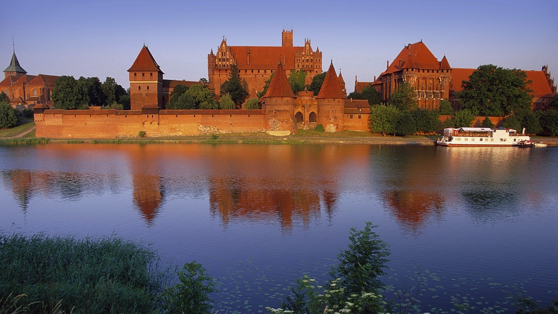 Poland Castle Reflection Polish Teutonic Order Teutonic River Malbork 1920x1080