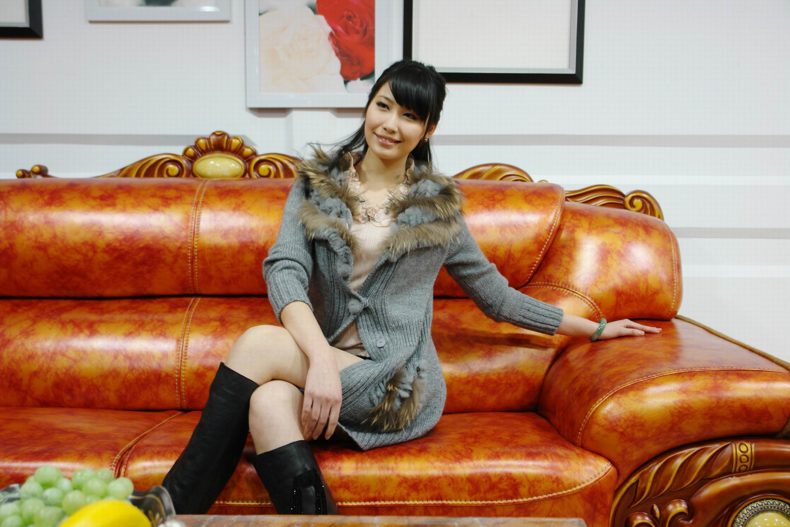 Diana Xu Miss World Asian Couch Dark Hair Boots 2645x1763