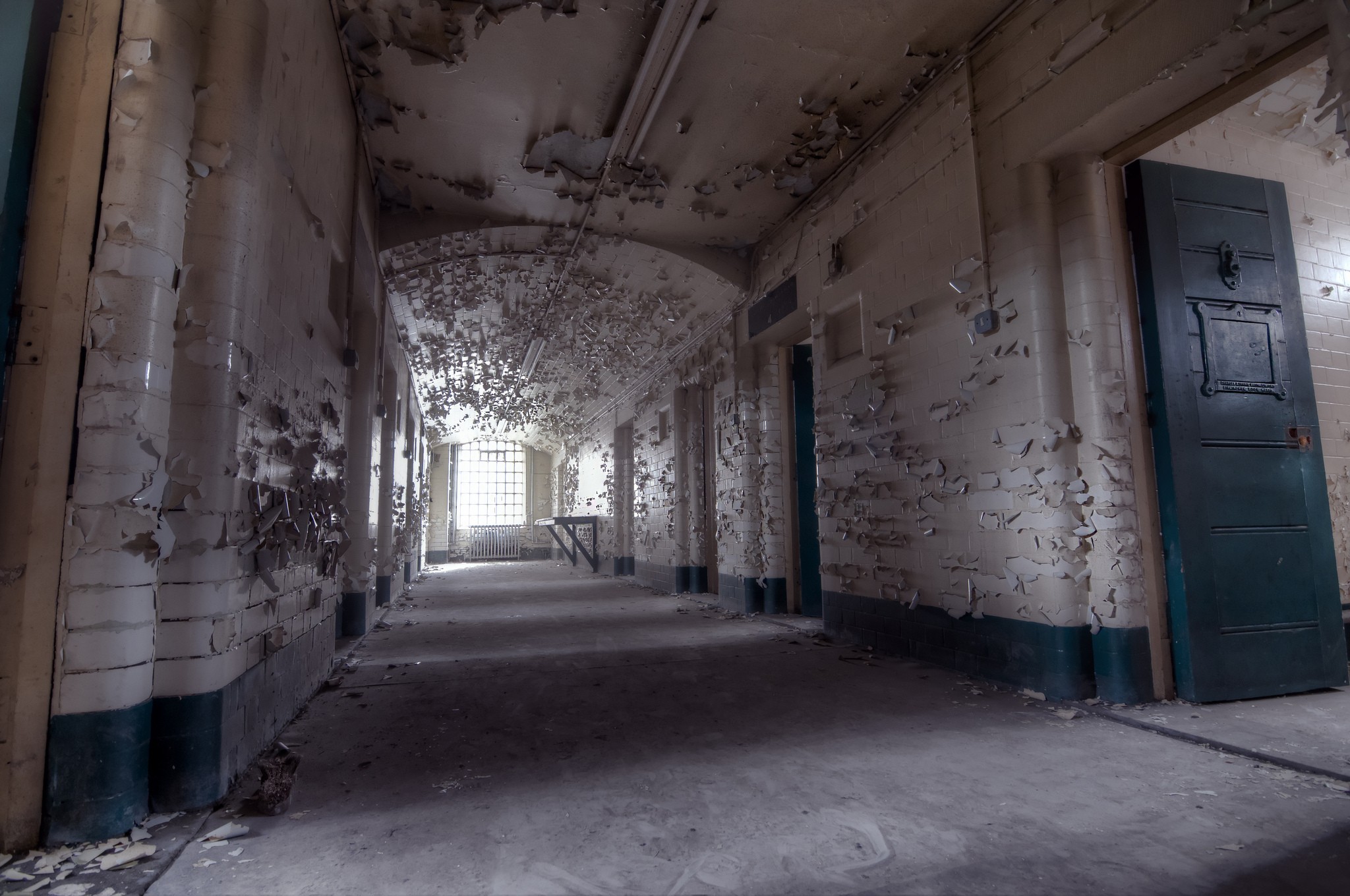 Prisons Building Interior Ruin Hallway Old Building Abandoned 2048x1360