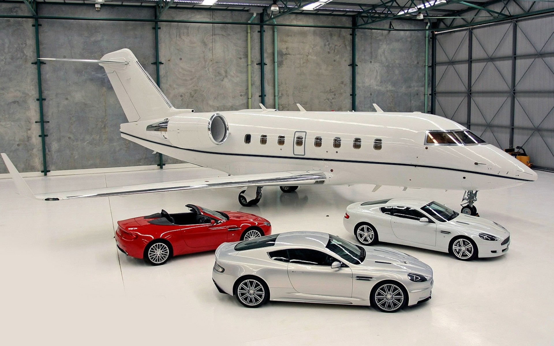 Aston Martin DBS Aston Martin DB9 Volante Aston Martin V8 Vantage Aston Martin Hangar Luxury 1920x1200