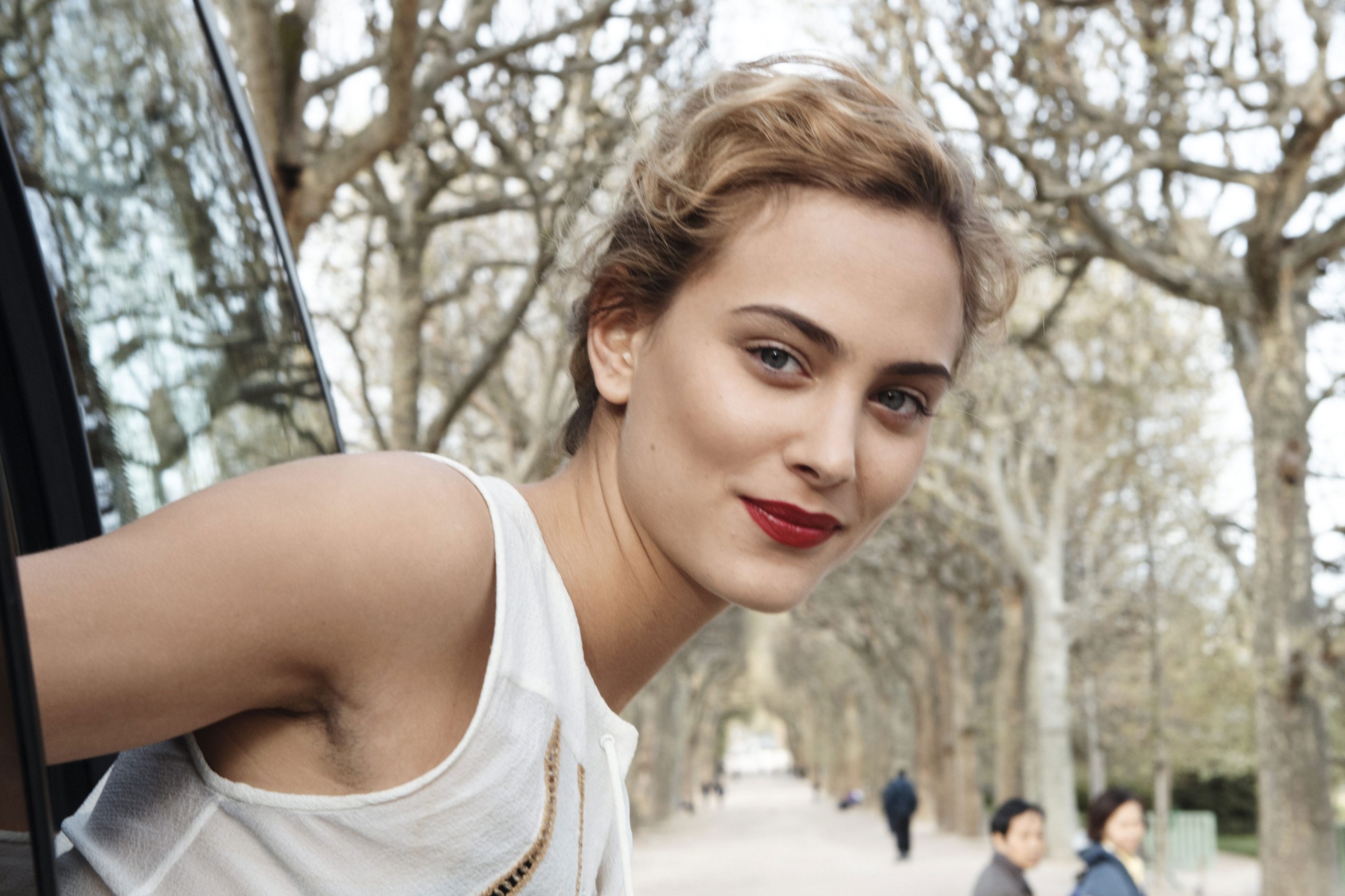 Nora Arnezeder Blonde Actress Blue Eyes French Lipstick 2000x1333