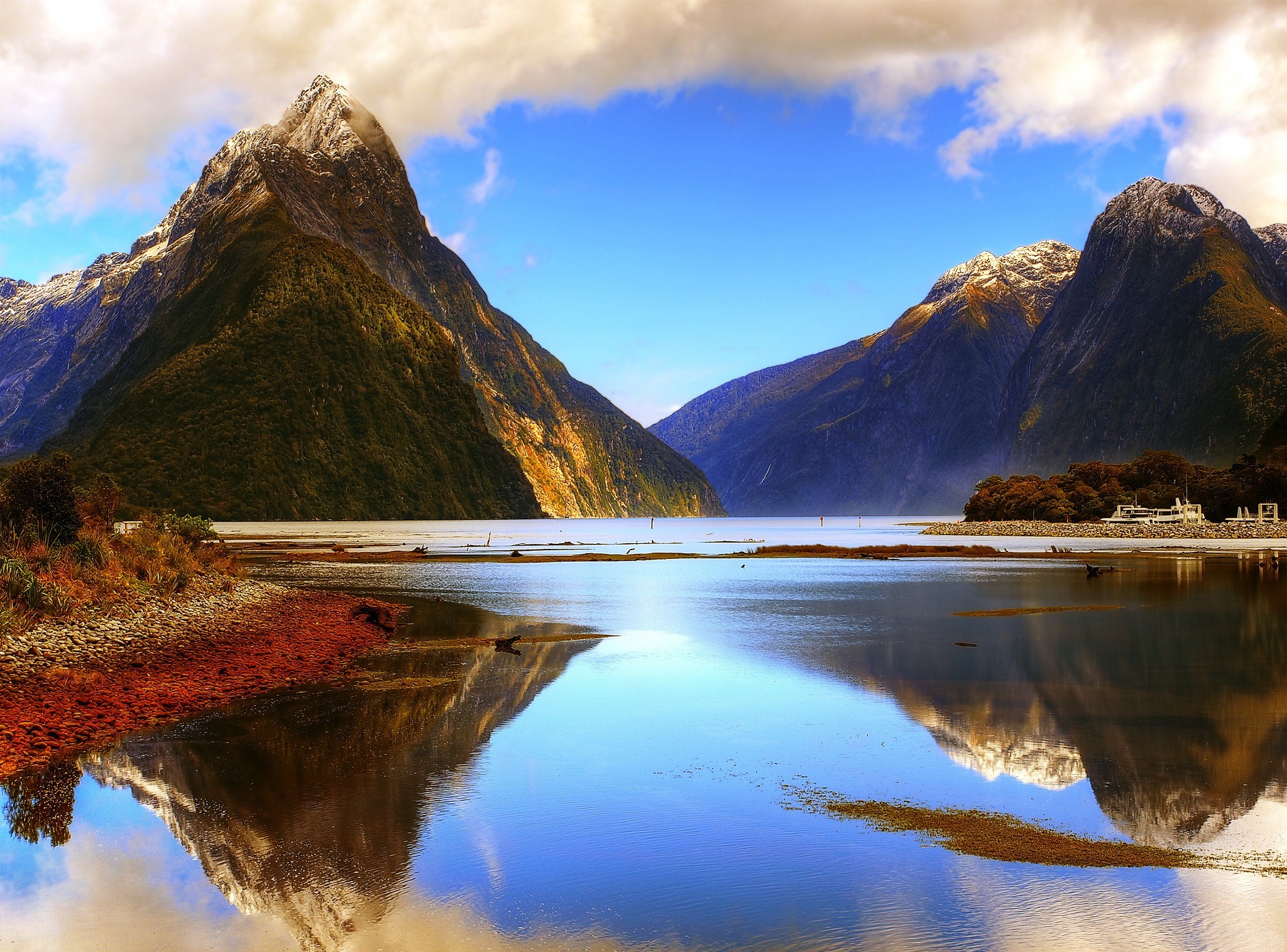 Mountain Reflection New Zealand Milford Sound Fjord Mitre Peak 2048x1516