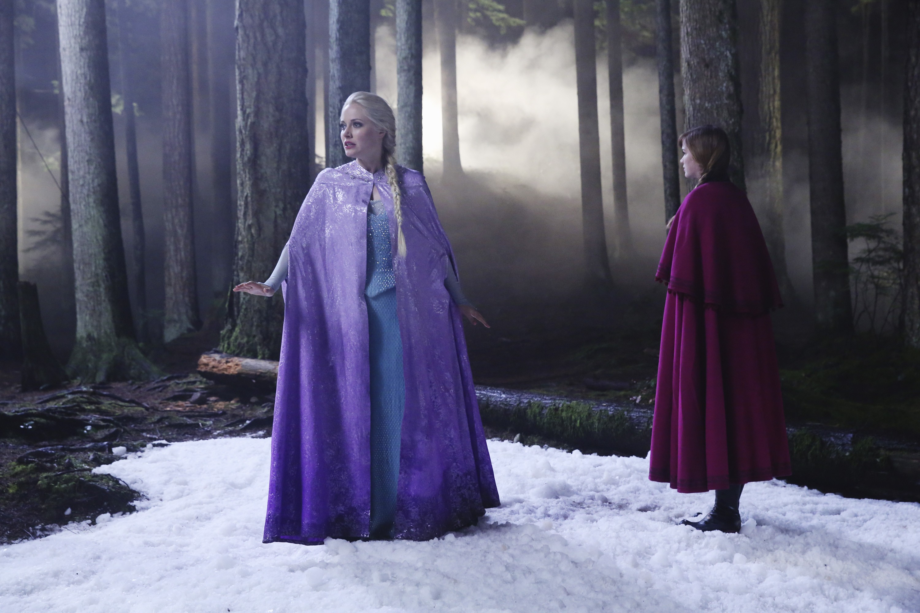 Georgina Haig Once Upon A Time Princess Elsa Cloaks Snow Two Women Princess Anna 3000x2000