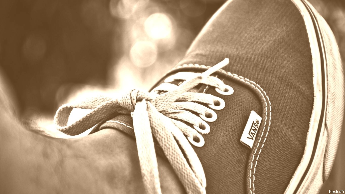 Vans Depth Of Field Sepia 1366x768