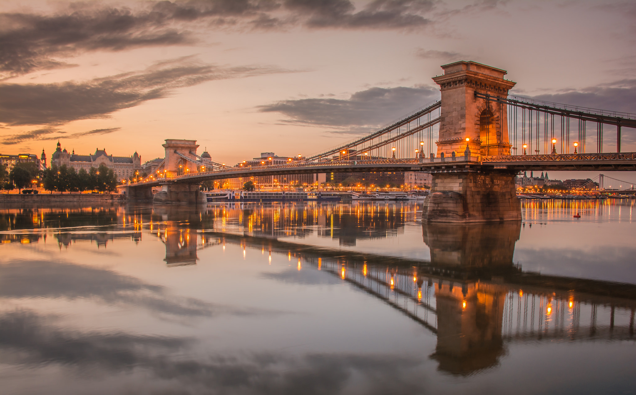 Chain Bridge Bridge Budapest Hungary River Danube Reflection Evening
