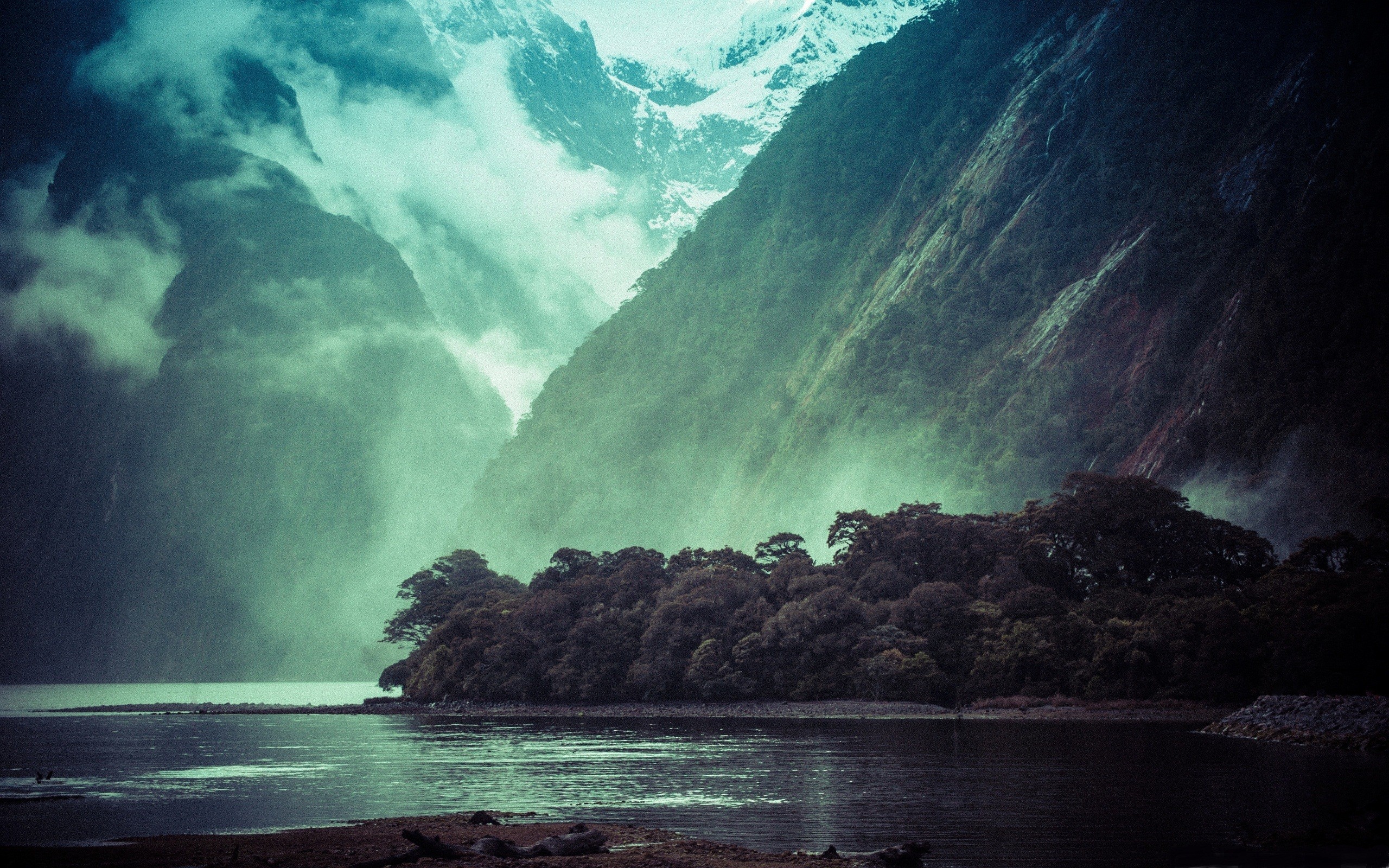 Milford Sound New Zealand Fjord Landscape 2560x1600