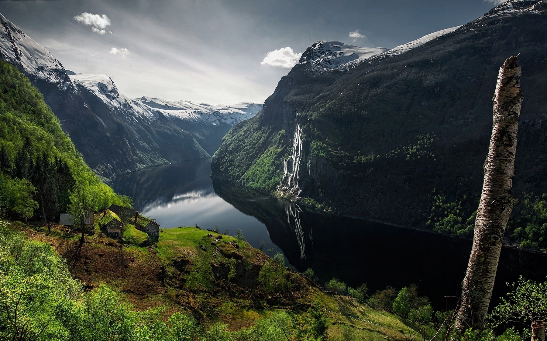 Nature Landscape Fjord Canyon Mountains Trees Waterfall Snowy Peak House Sun Rays Geiranger 1800x1125