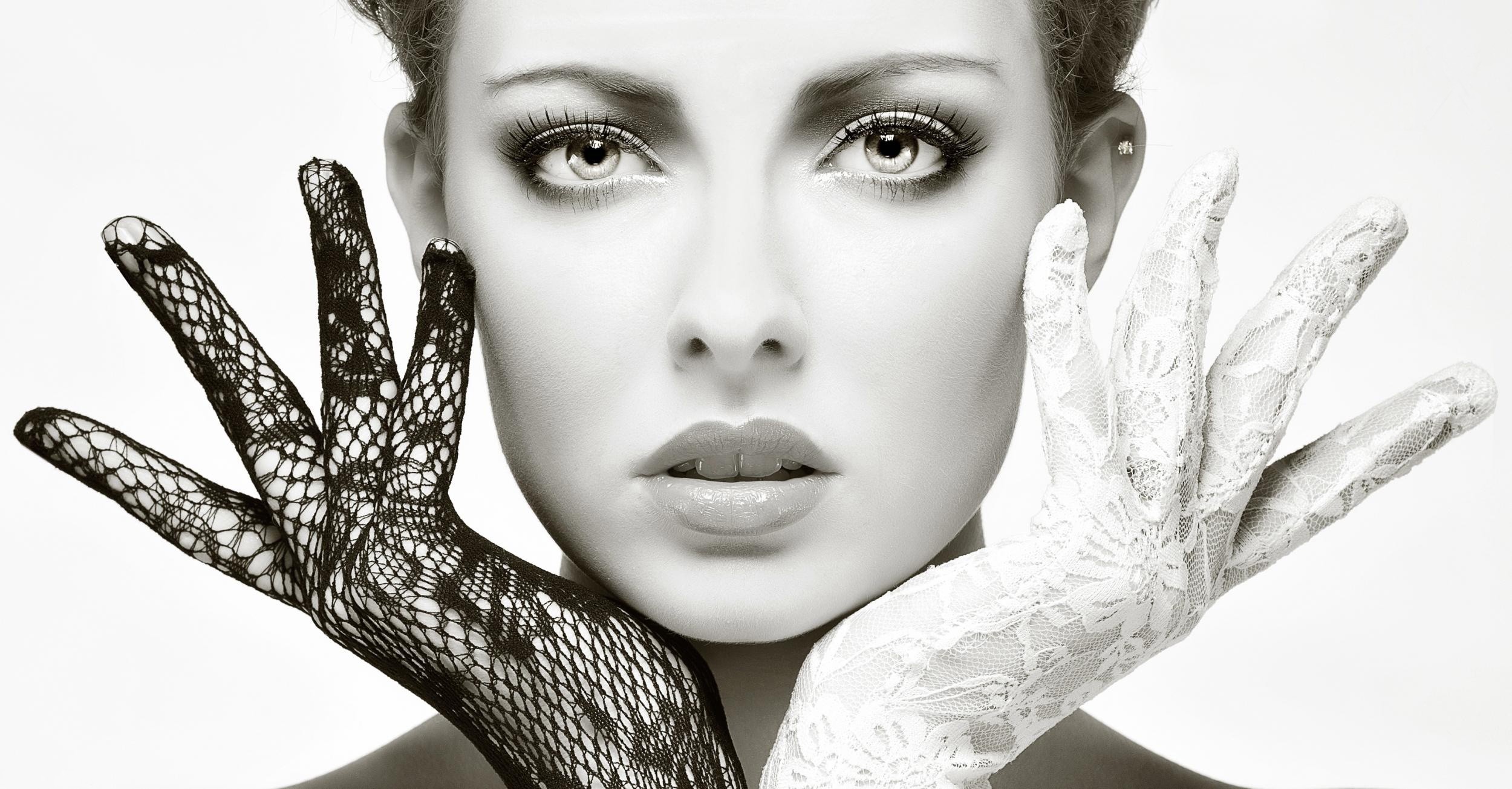 Face Monochrome Black White Model Women Gloves Looking At Viewer Piercing White Background 2500x1305