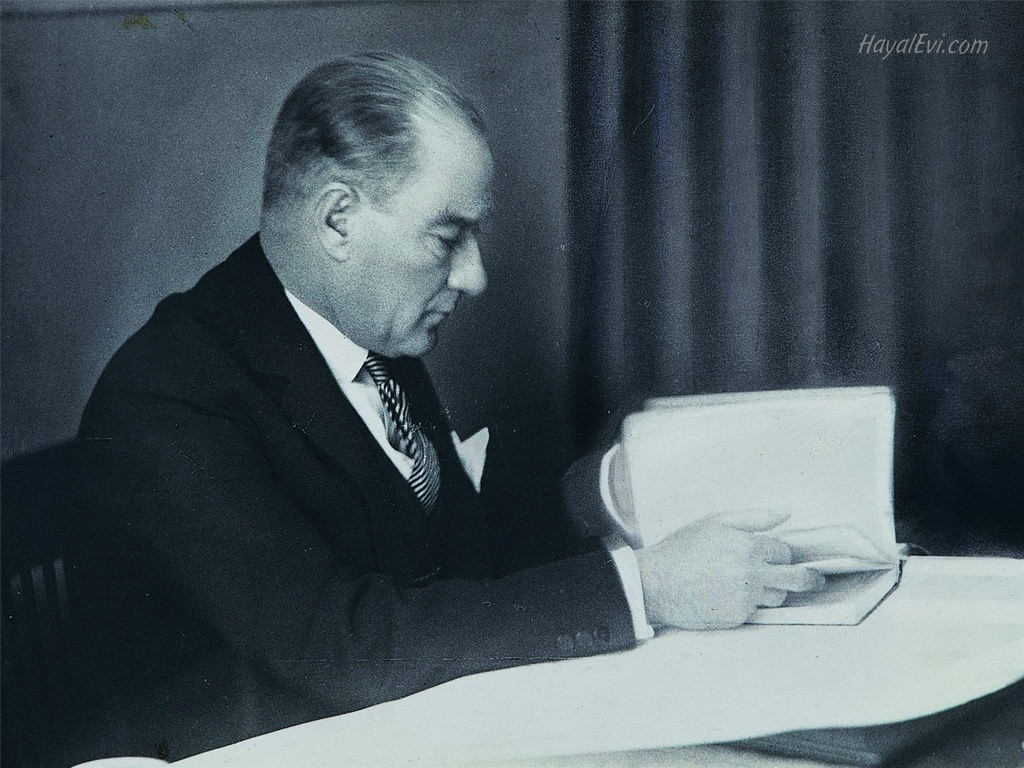 Mustafa Kemal Ataturk 1024x768