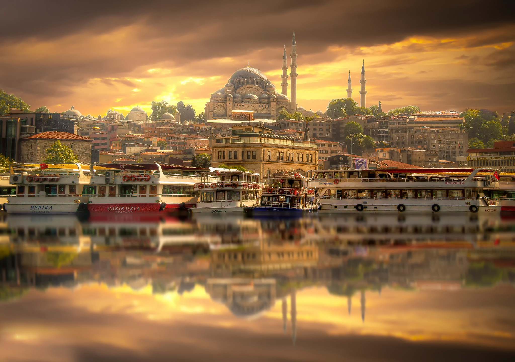 Istanbul Turkey Mosque City Sky Cloud Reflection 2048x1440
