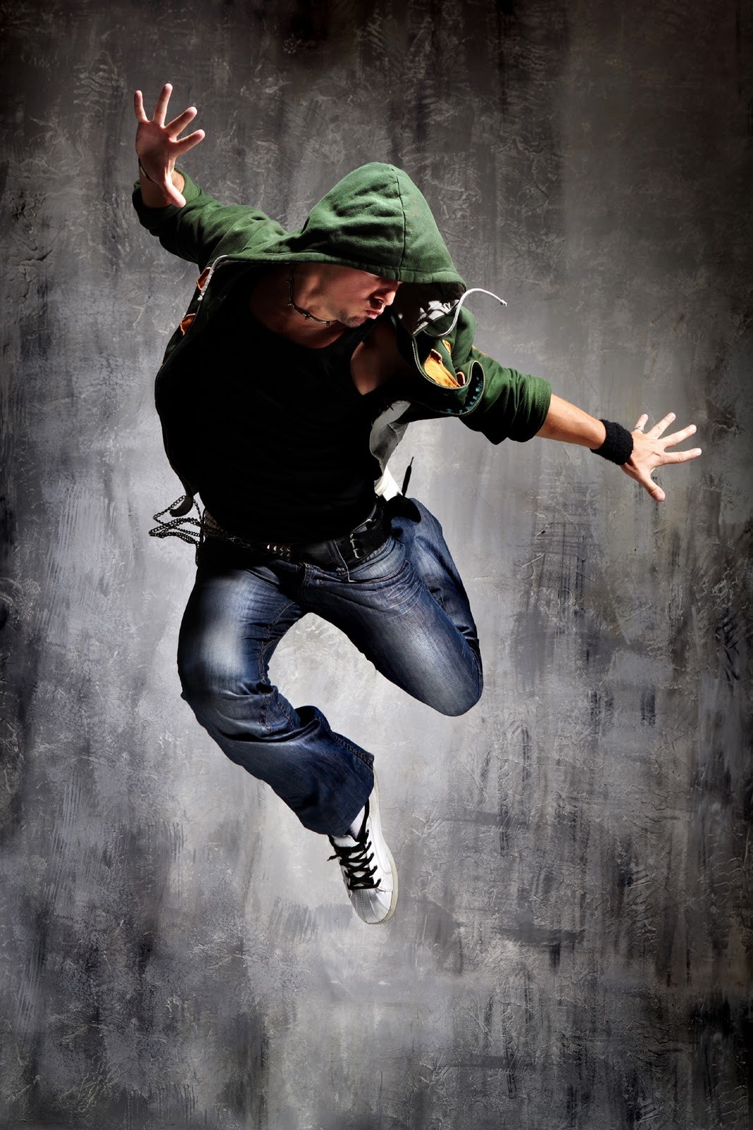 Breakdance Hoods Men Jumping Jeans 1067x1600