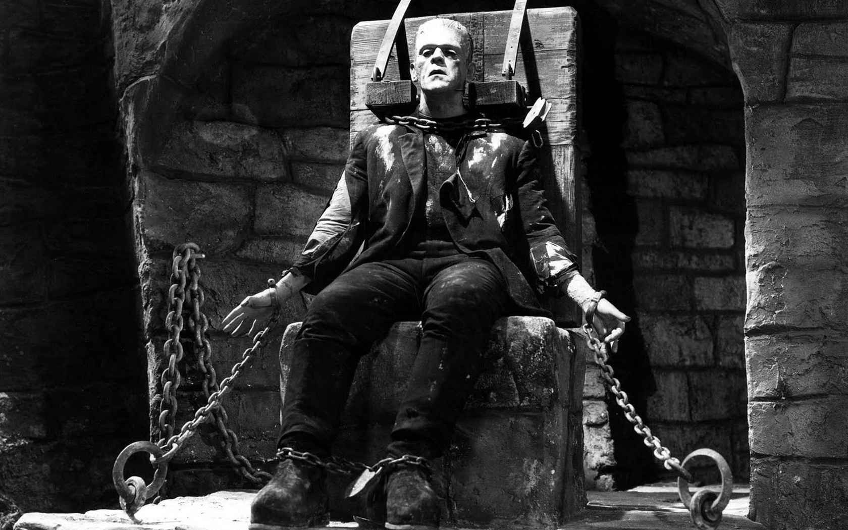Gothic Spooky Frankenstein Boris Karloff 1680x1050