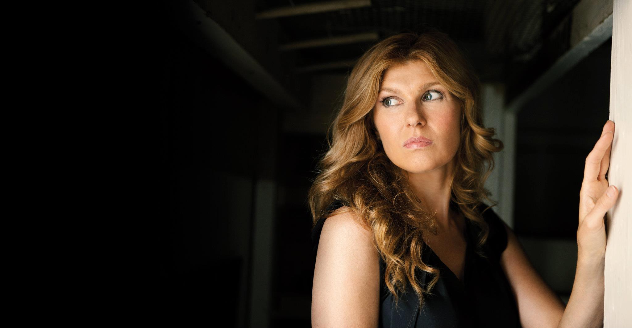 Connie Britton 2048x1065