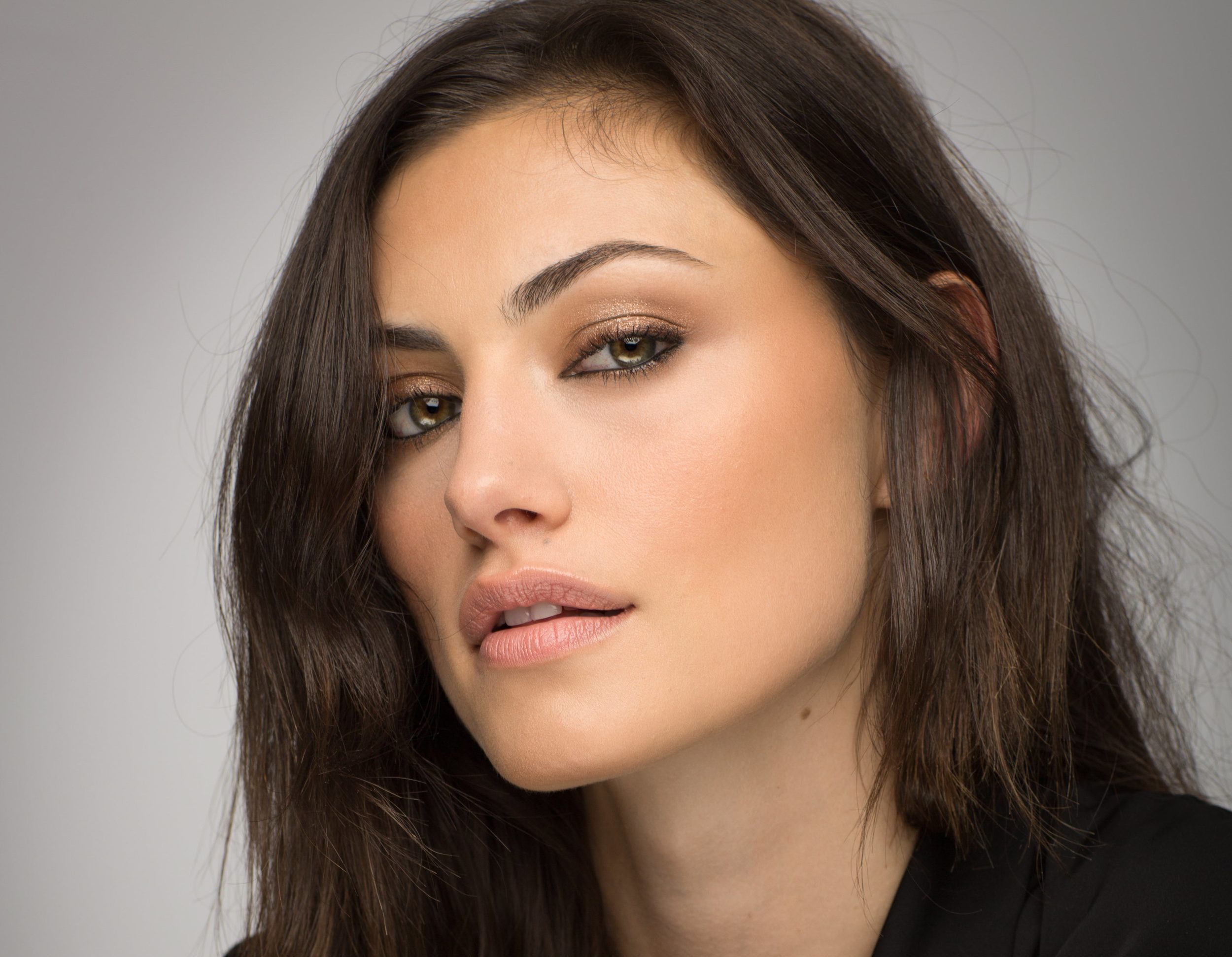 Phoebe Tonkin Actress Model Australian Brunette Face Wallpaper Resolution2500x1942 Id27794 3527