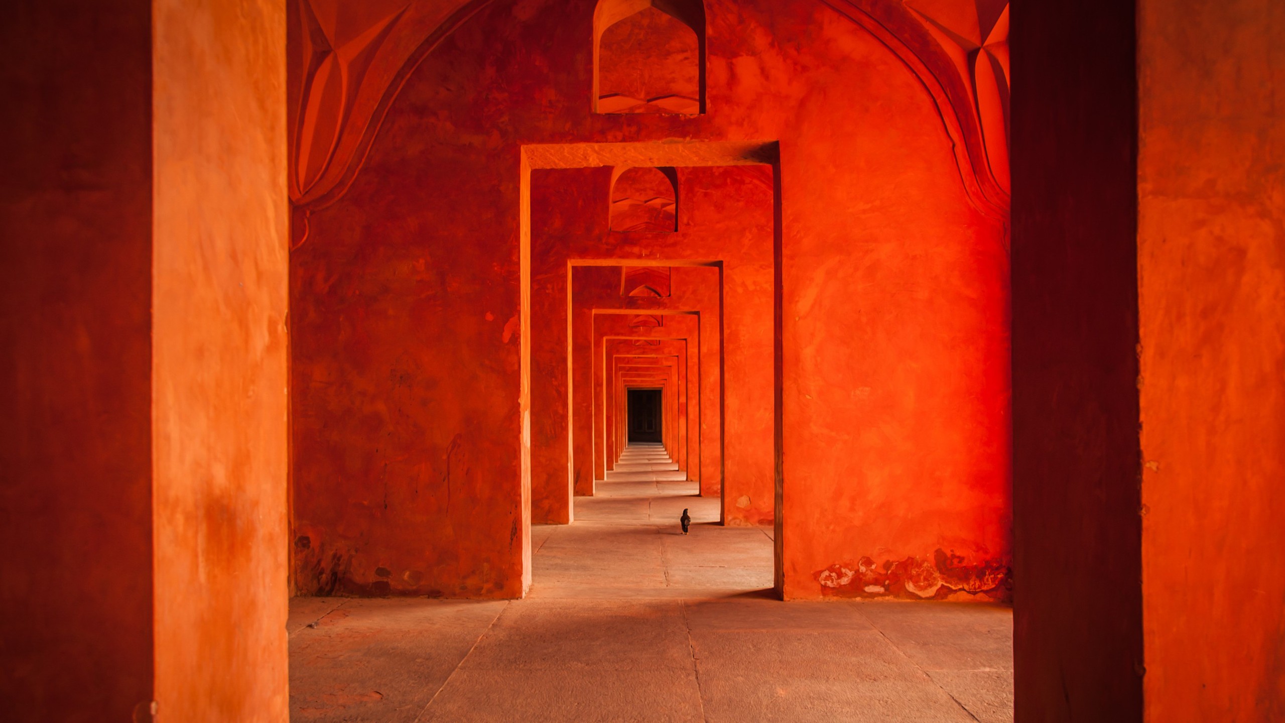 Pillar Building Red Orange Doorways Architecture 2560x1440