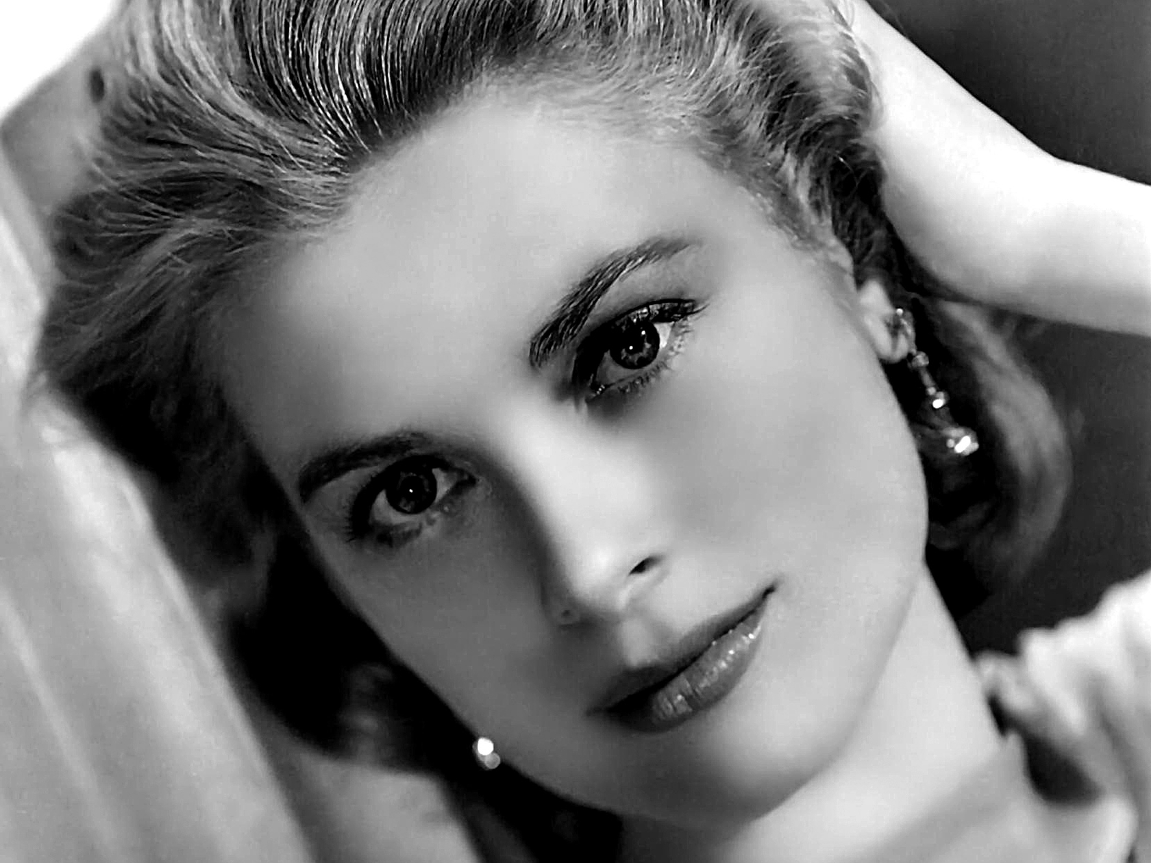 Grace Kelly 1680x1260