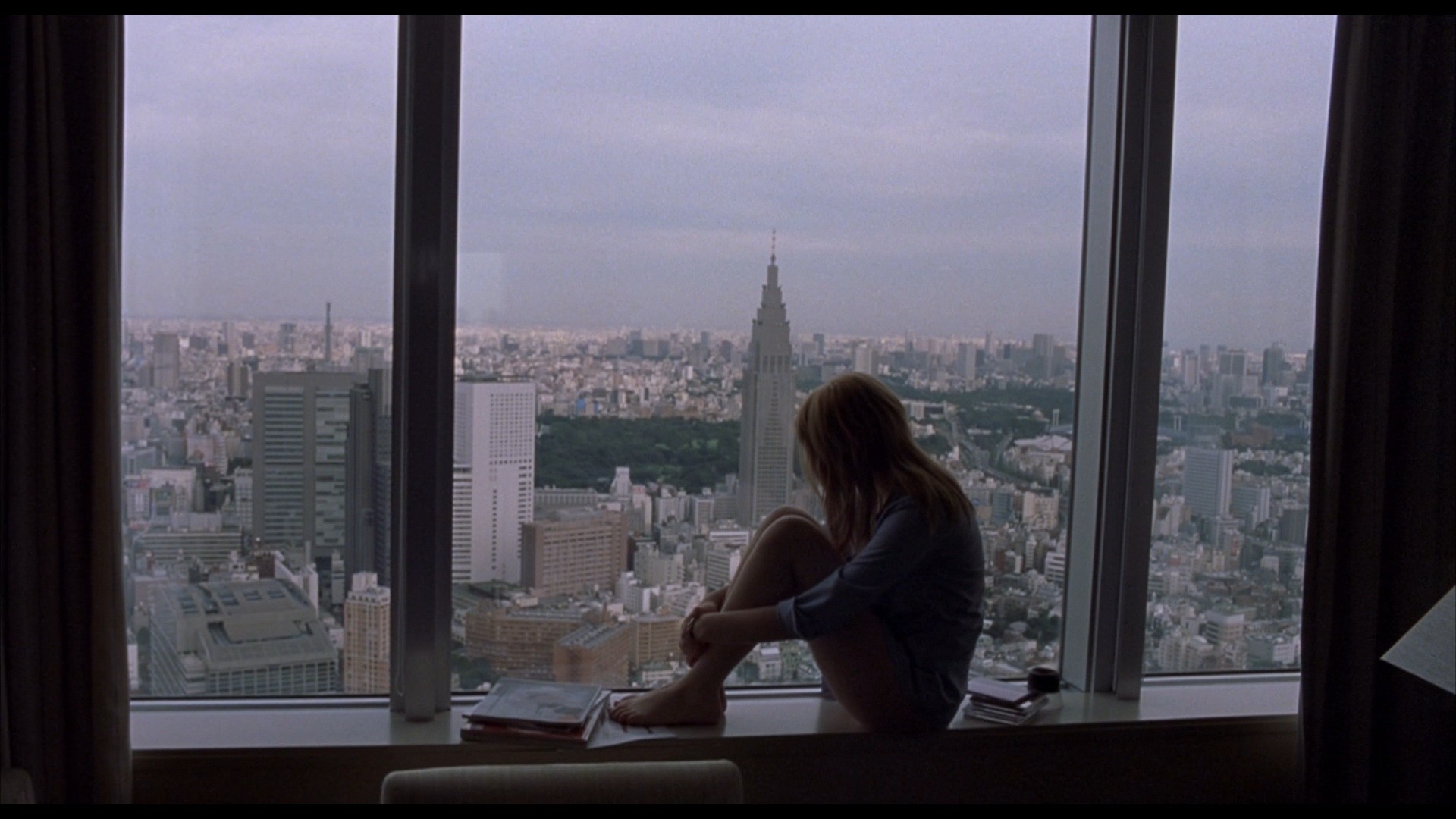 Lost In Translation Movies Scarlett Johansson Cityscape Women Model Tokyo Window Looking Into The Di 1920x1080