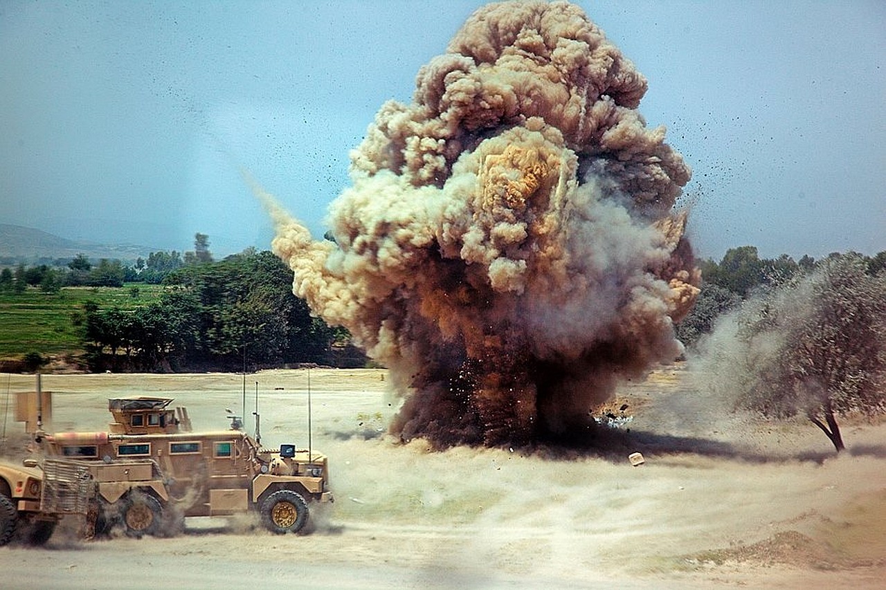 Explosion Explosion Military Humvee Dangerous 1280x853