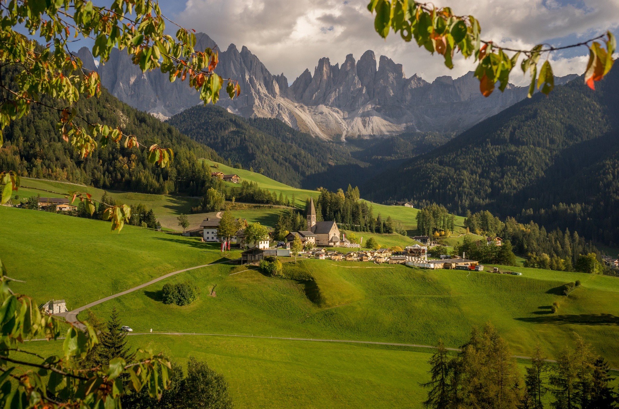 Village Hills Valley Mountains South Tyrol 2048x1353