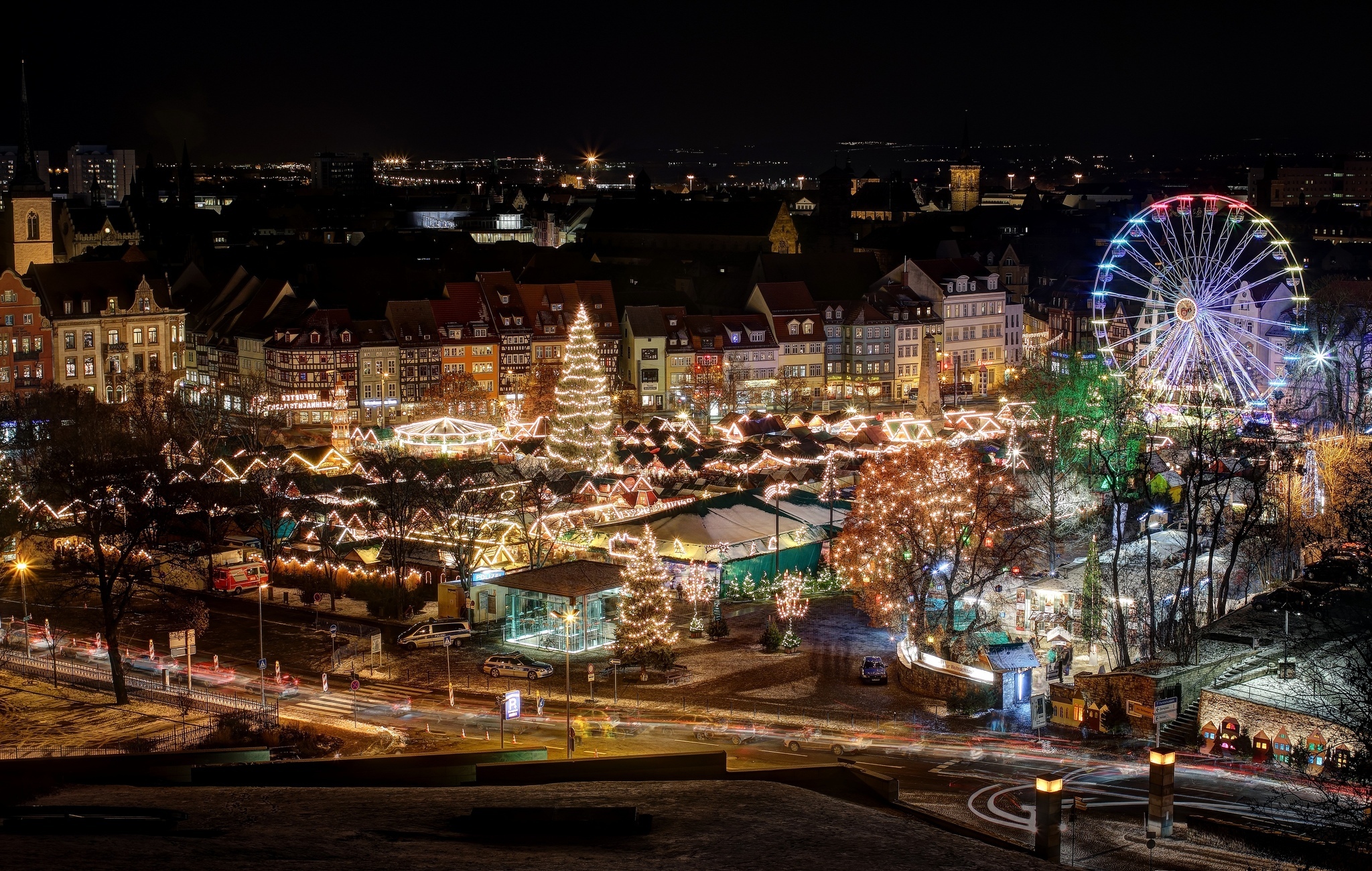 Man Made Christmas Market 2048x1300