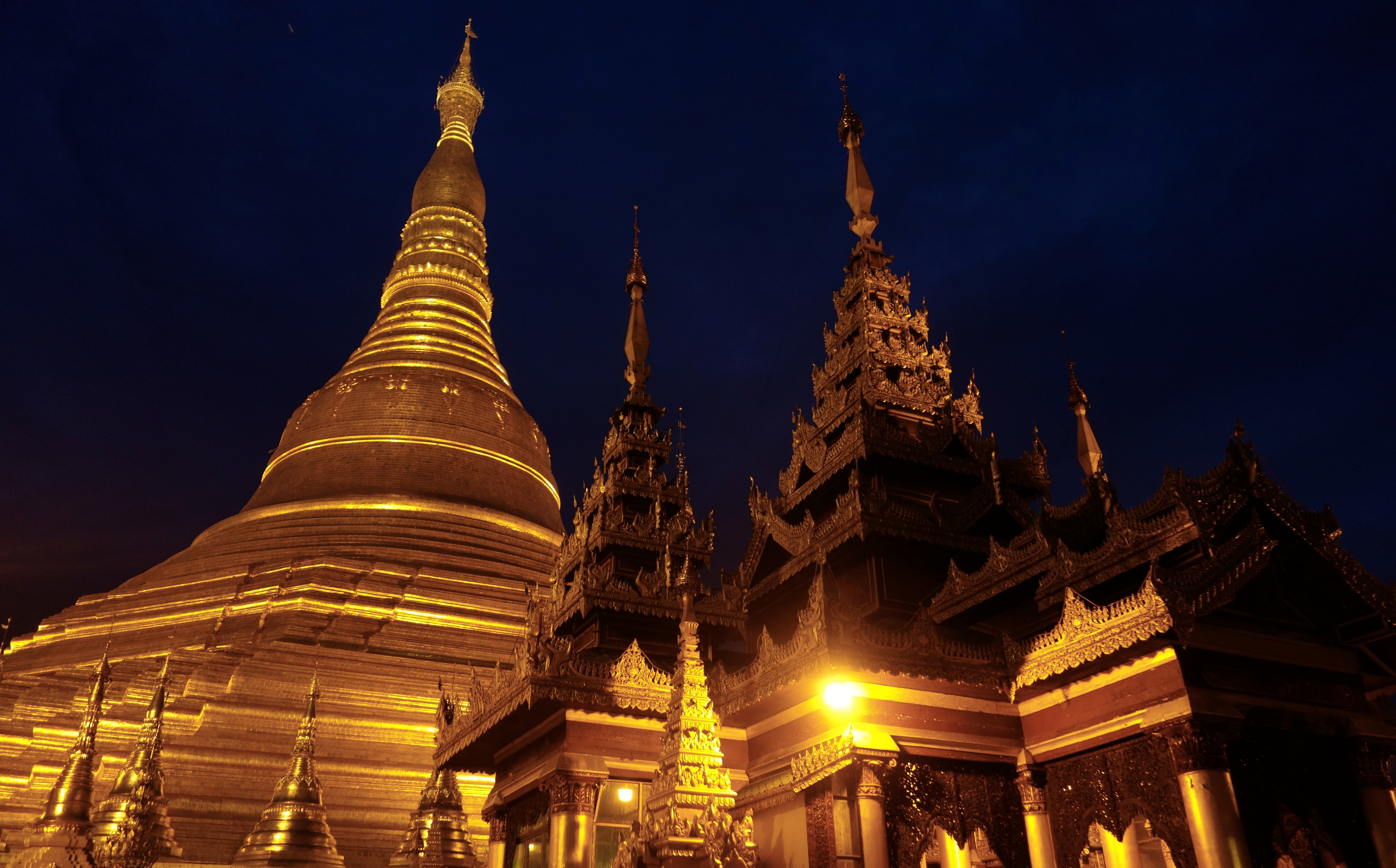 Shwedagon Pagoda Myanmar Yangon 5444x3384