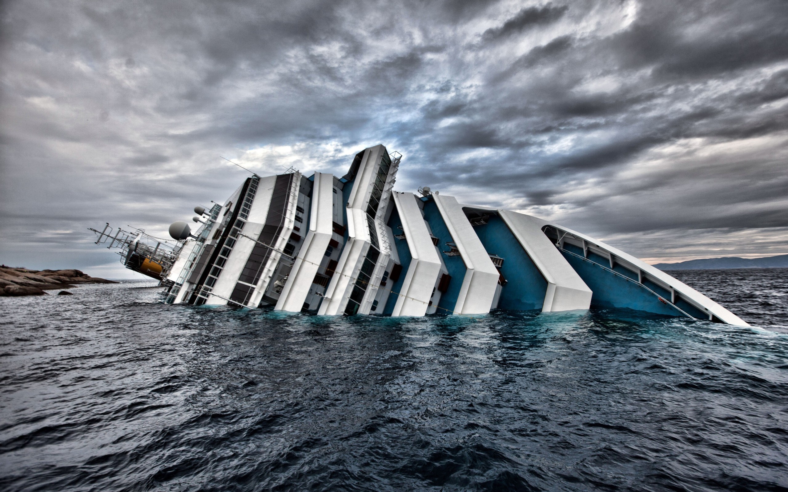 Costa Concordia Disaster Crash Ship Cruise Ship Sea Clouds Sinking Ships 2560x1600