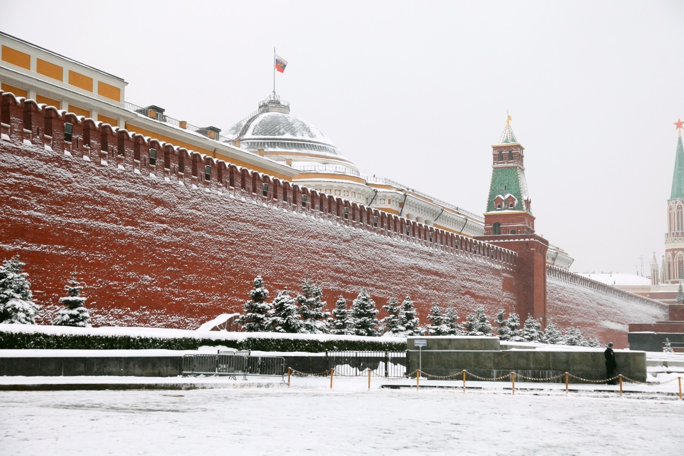 Russia Moscow Snow Kremlin 1404x936