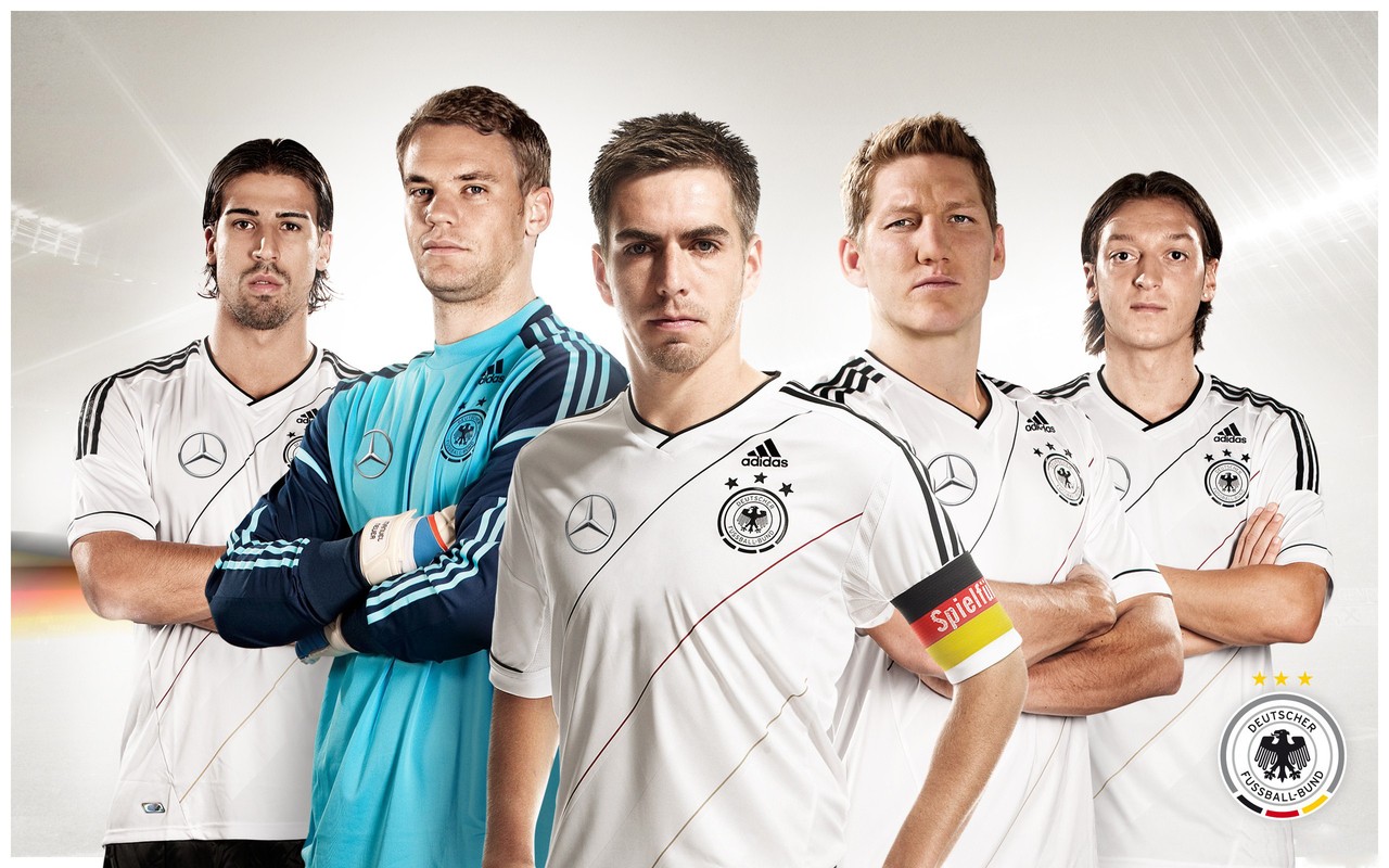Manuel Neuer Philipp Lahm Bastian Schweinsteiger Mesut Ozil Soccer Germany 1280x800