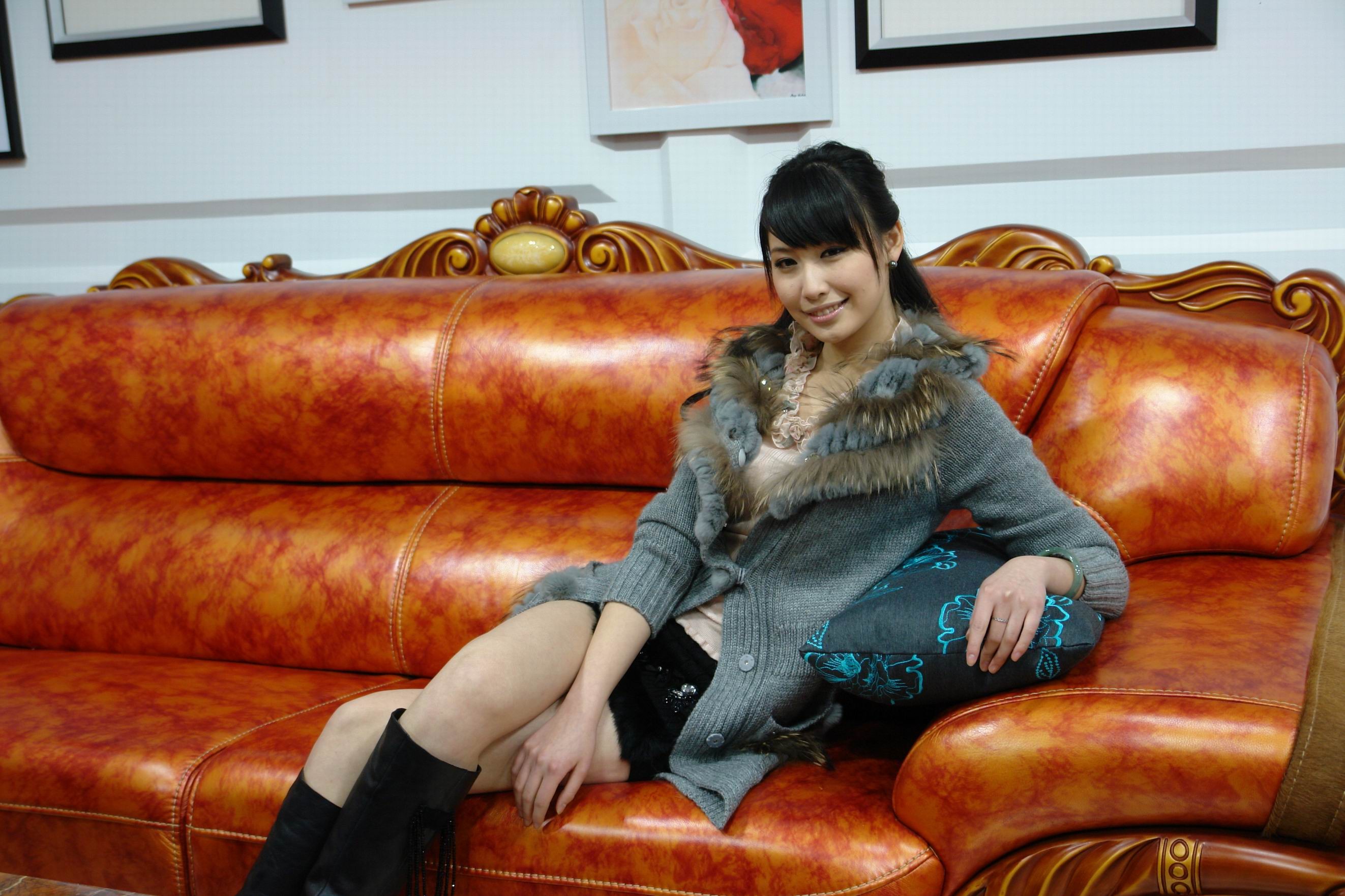 Diana Xu Miss World Asian Couch Dark Hair Boots 2645x1763