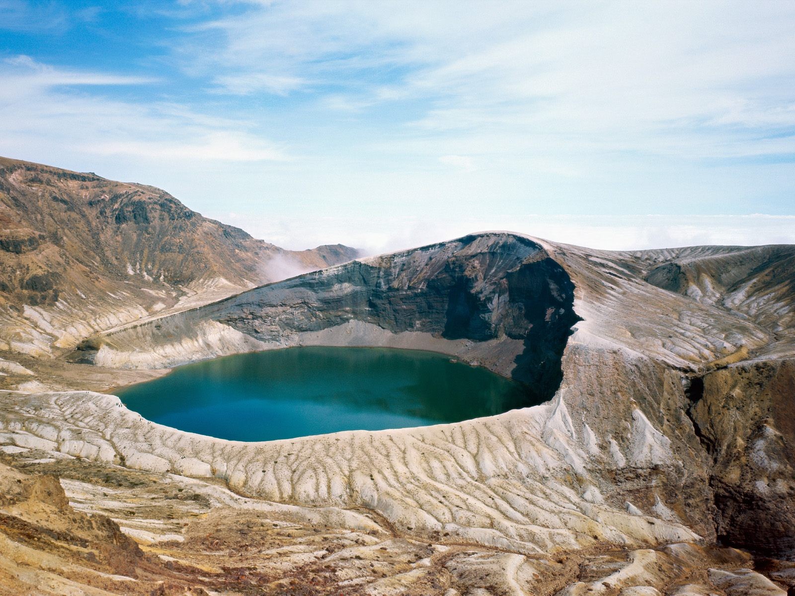 Landscape Crater Lake Volcano Nature Mountains Lake 1600x1200