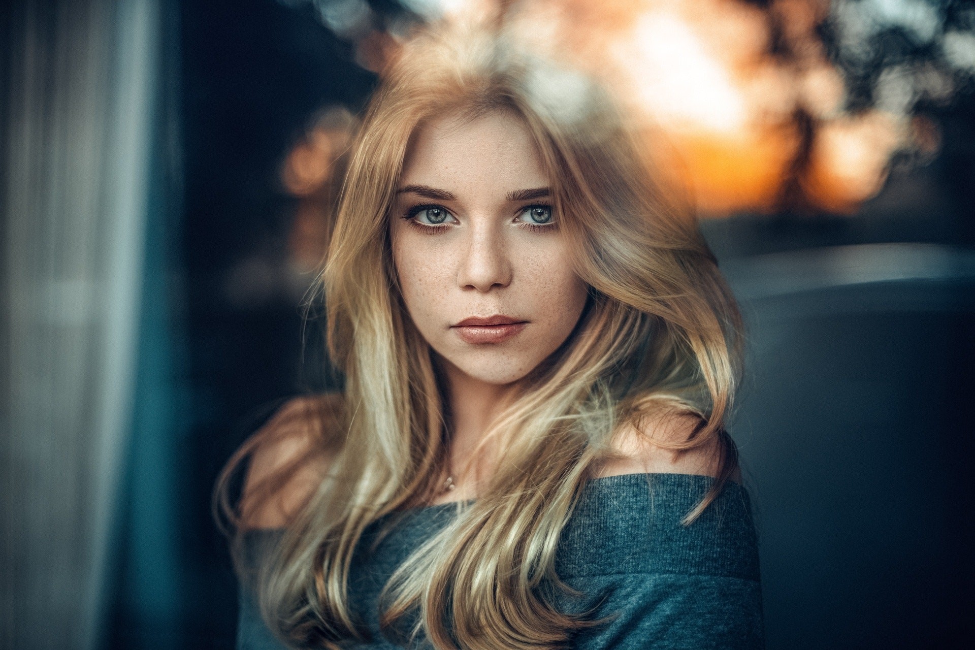 Martin Kuhn Women Model Long Hair Blonde Wavy Hair Looking At Viewer Face Portrait Depth Of Field Ba 1920x1280