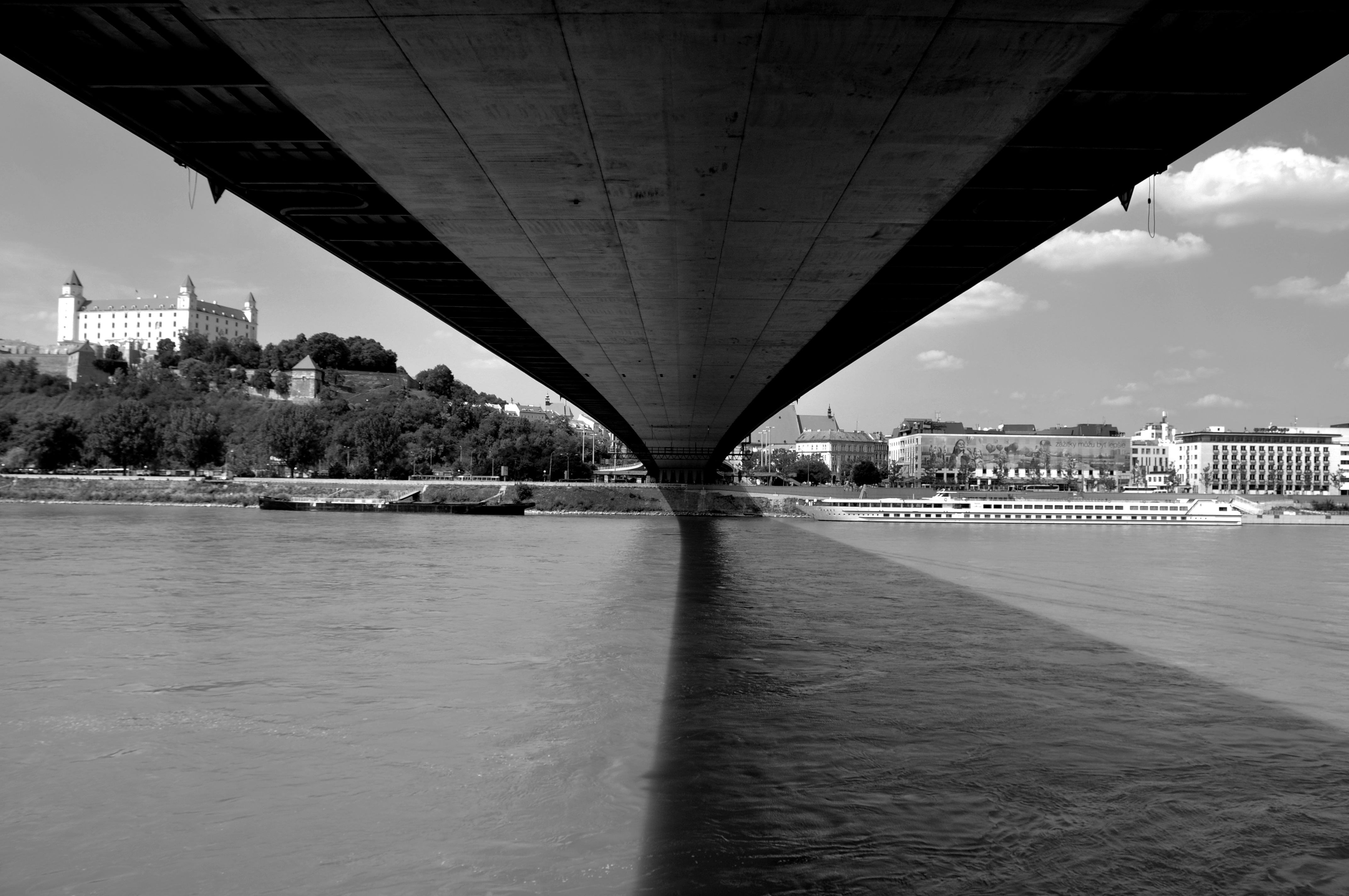 Monochrome Bridge River Castle Slovakia Bratislava Architecture Ship Shadow Building Trees Donau Wat 4288x2848