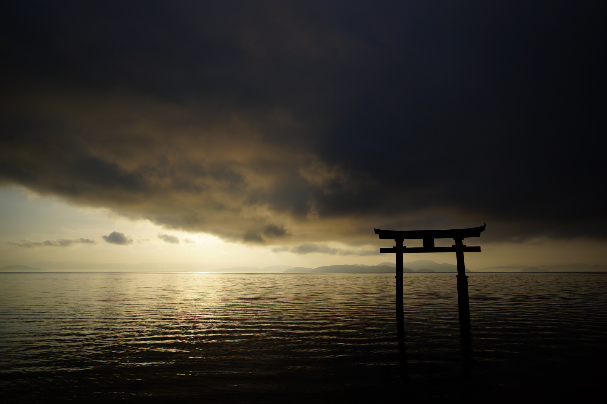 Japan Sea Gate Evening Cloud 2048x1365