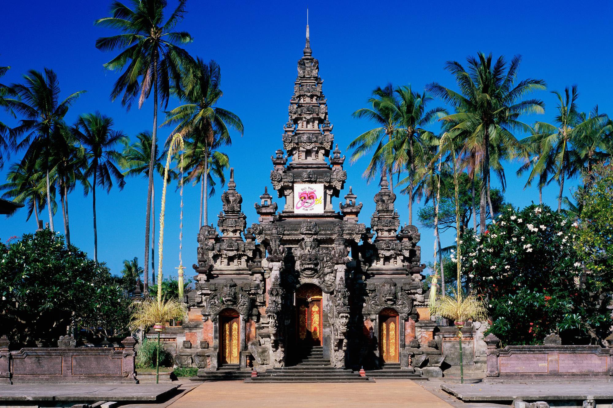 Bali Indonesia Building Asian Architecture Palm Trees Hindu Architecture Hinduism 1999x1333