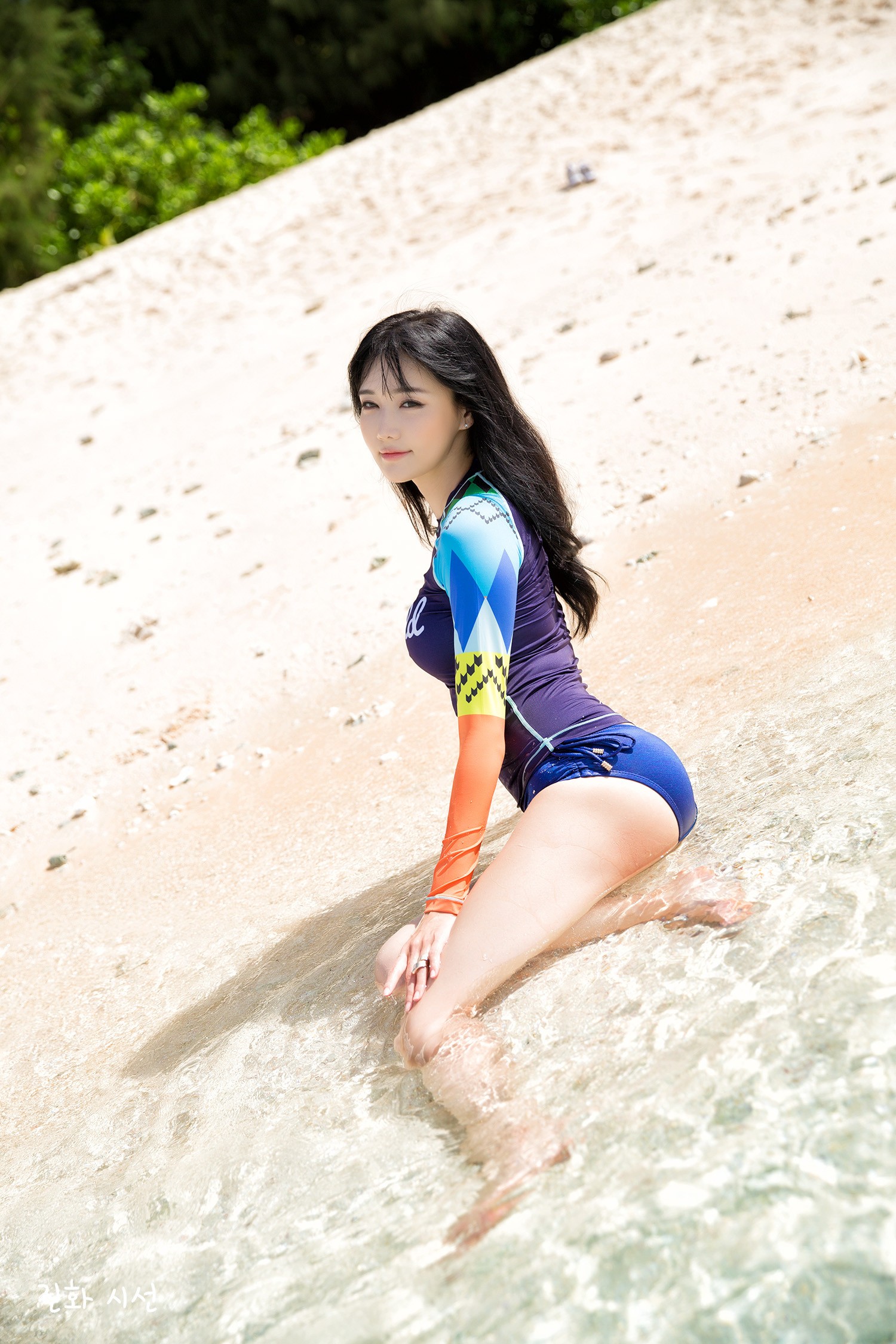 Asian Beach Women Wetsuit Han Ga Eun 1500x2250