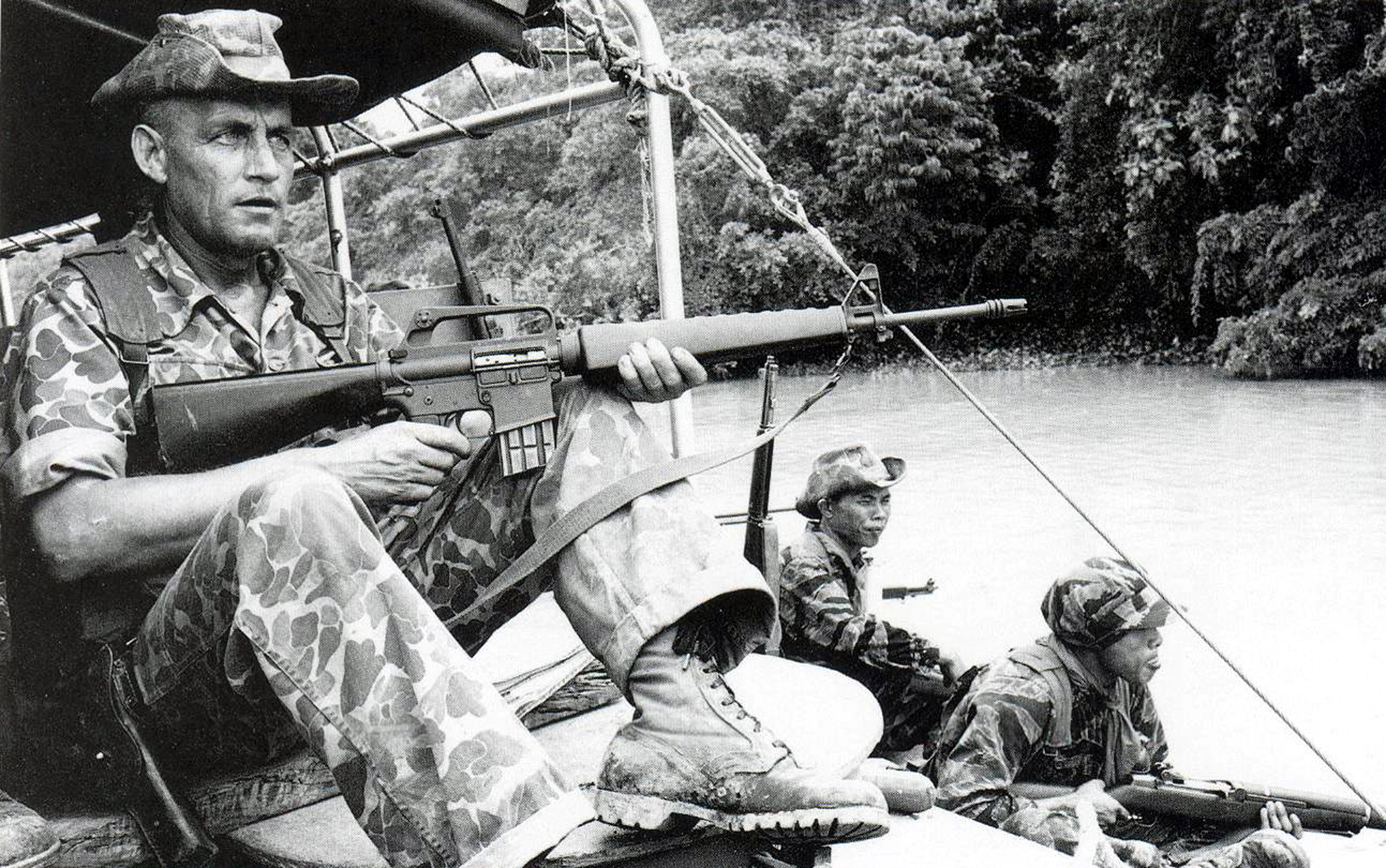 Military Vietnam War 2694x1688