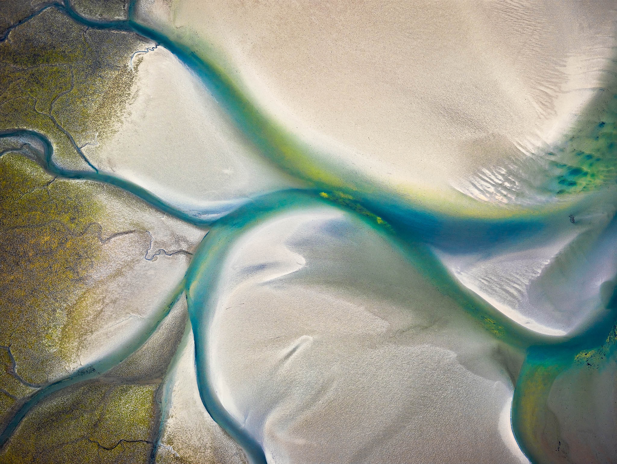 Aerial Desert Dune Landscape River Sand 2048x1539