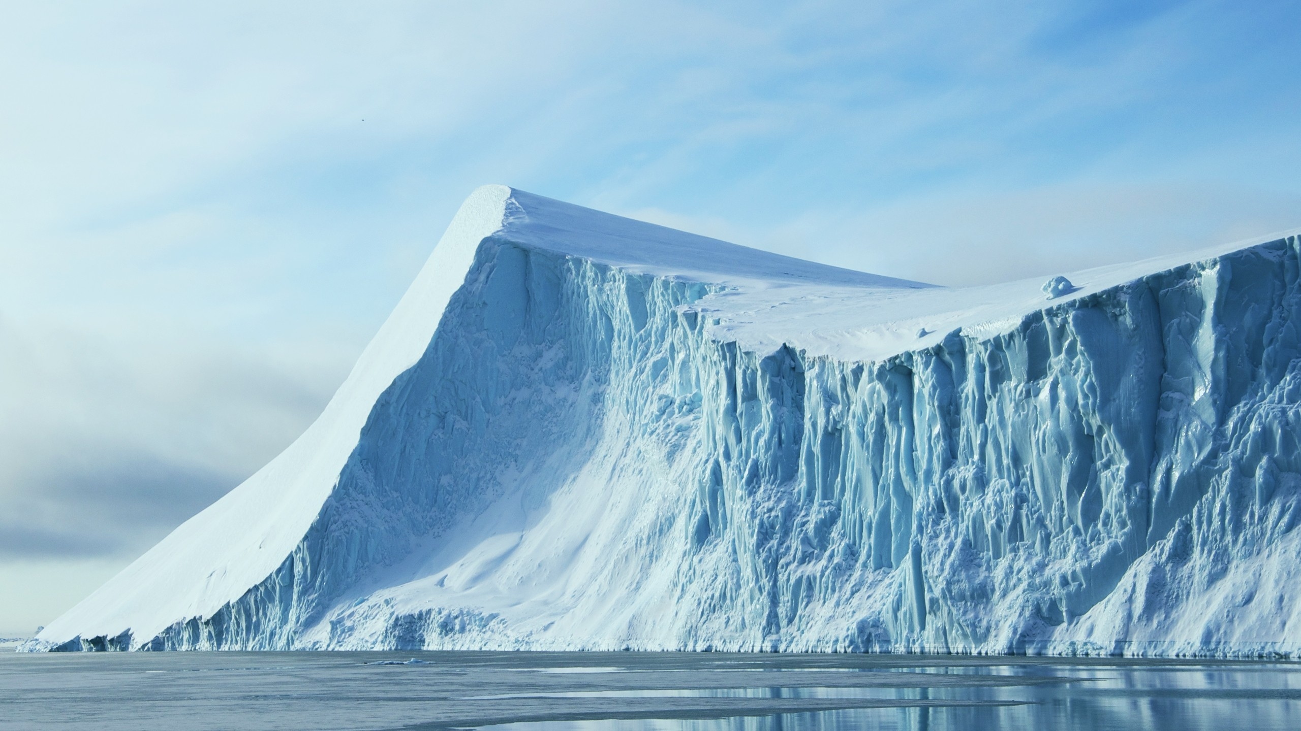 Earth Iceberg 2560x1440