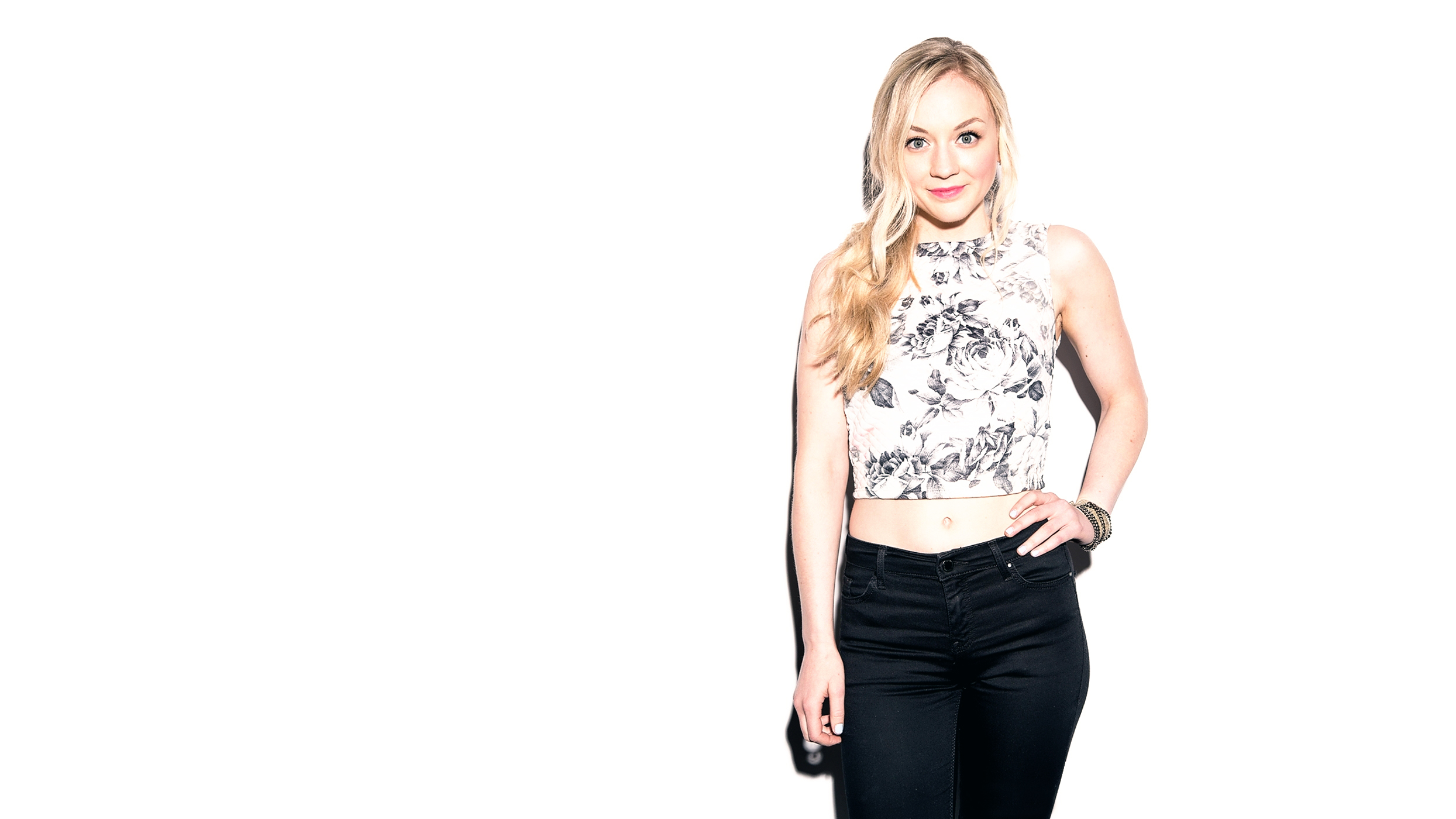 Actress American Emily Kinney Singer 2489x1400