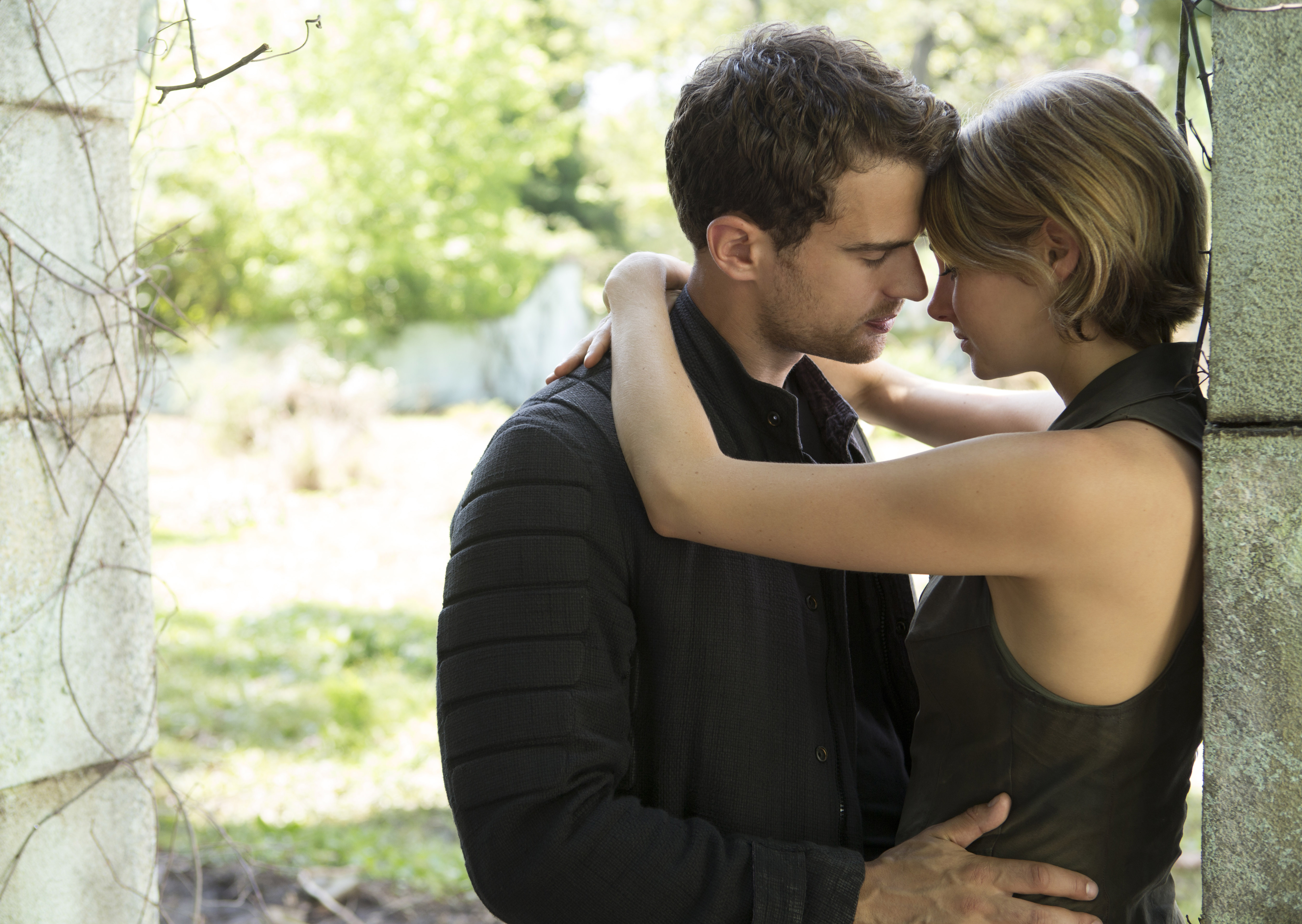 Four The Divergent Series Shailene Woodley Theo James Tris The Divergent Series 5410x3840
