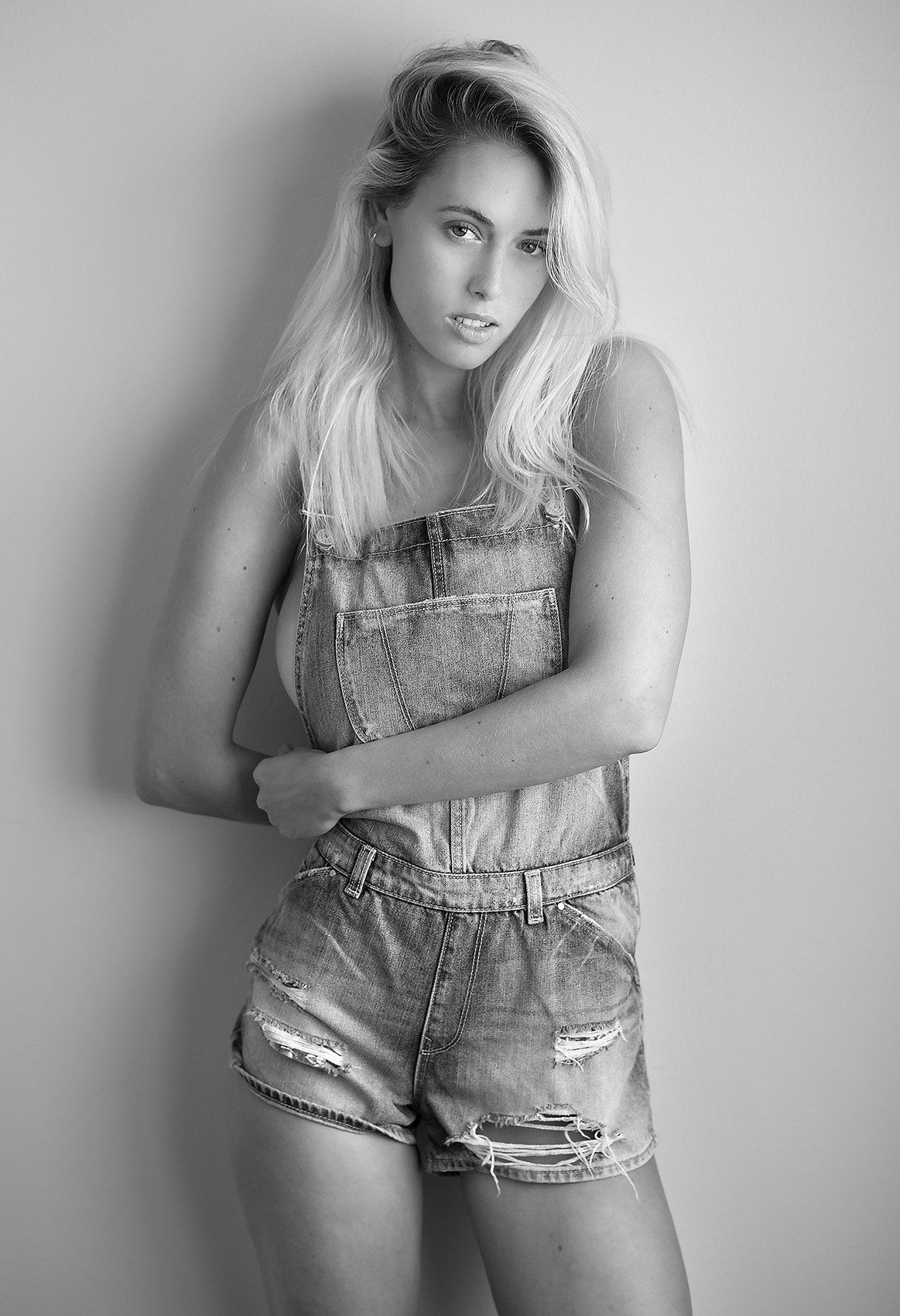 Women Model Blonde Long Hair Portrait Display Standing Juliana Kawka Jeans Monochrome Torn Jeans 1163x1701
